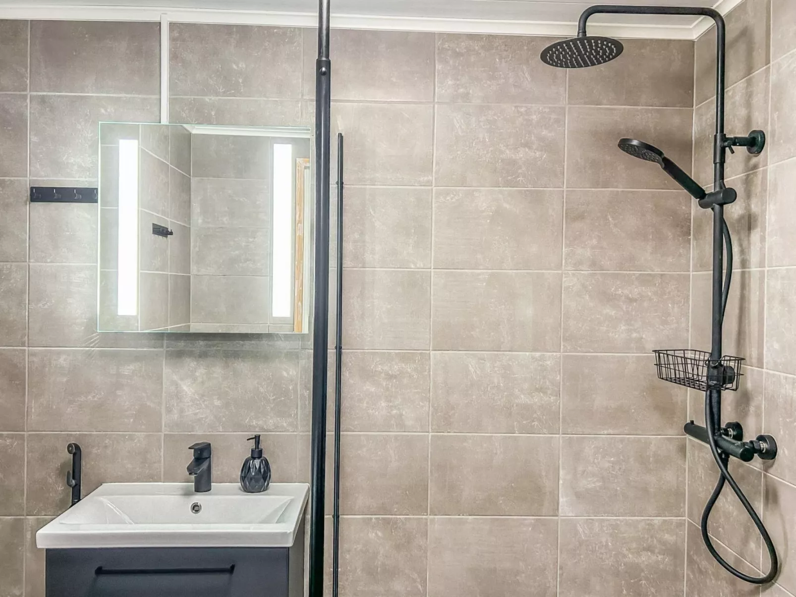 Ylläs iisakki as. 10 b-Inside