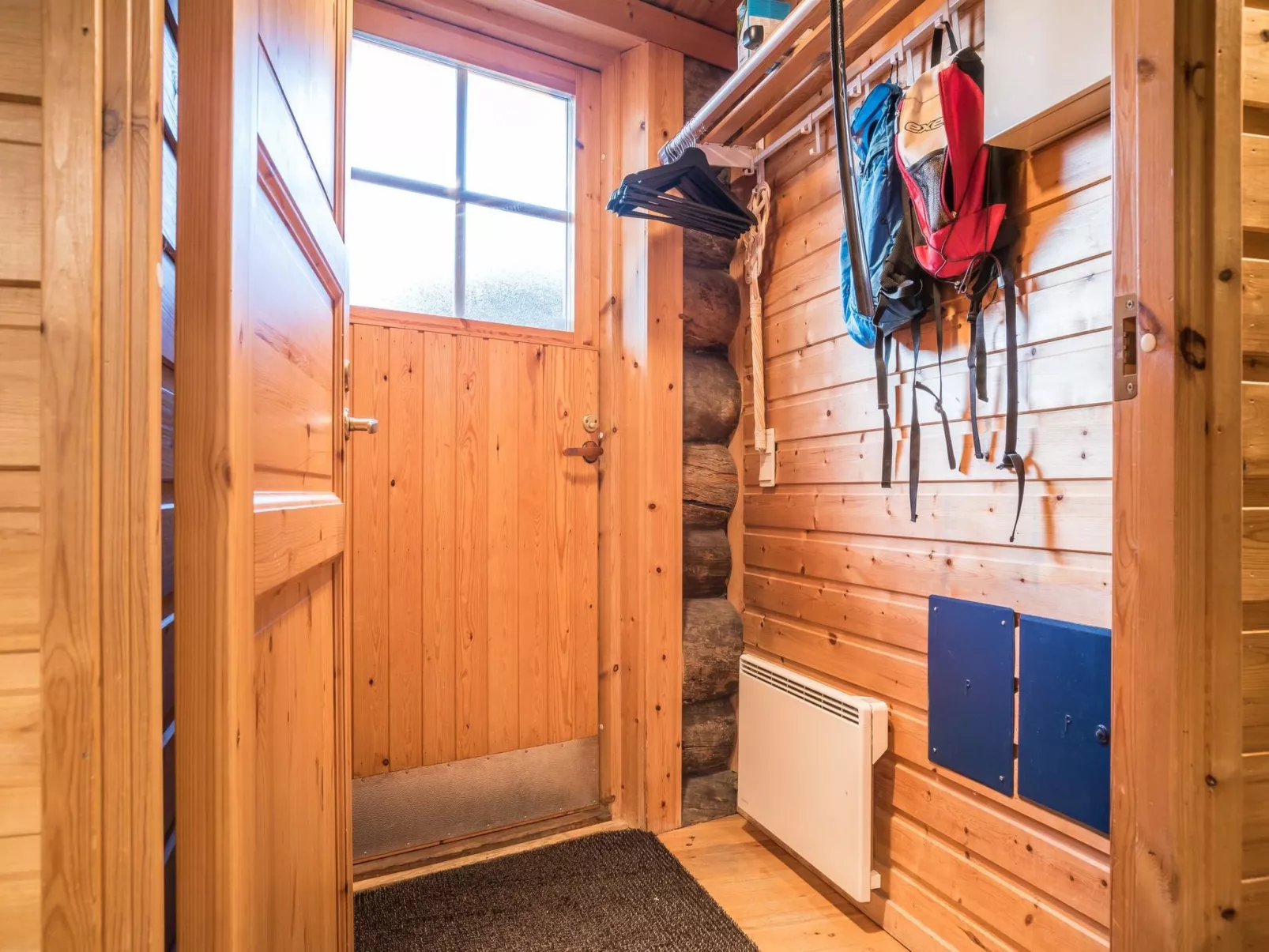 Ylläsparit as. 2-Drinnen