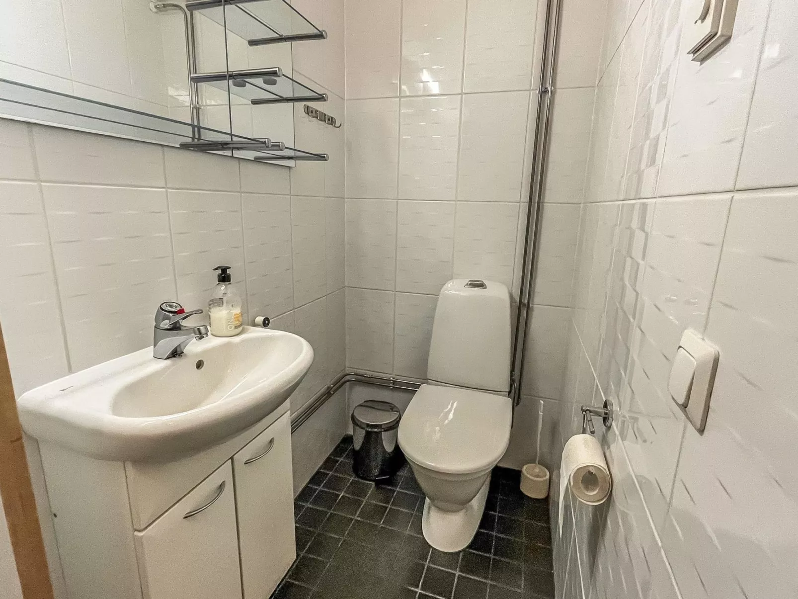 Ylläskakkonen b9-Drinnen