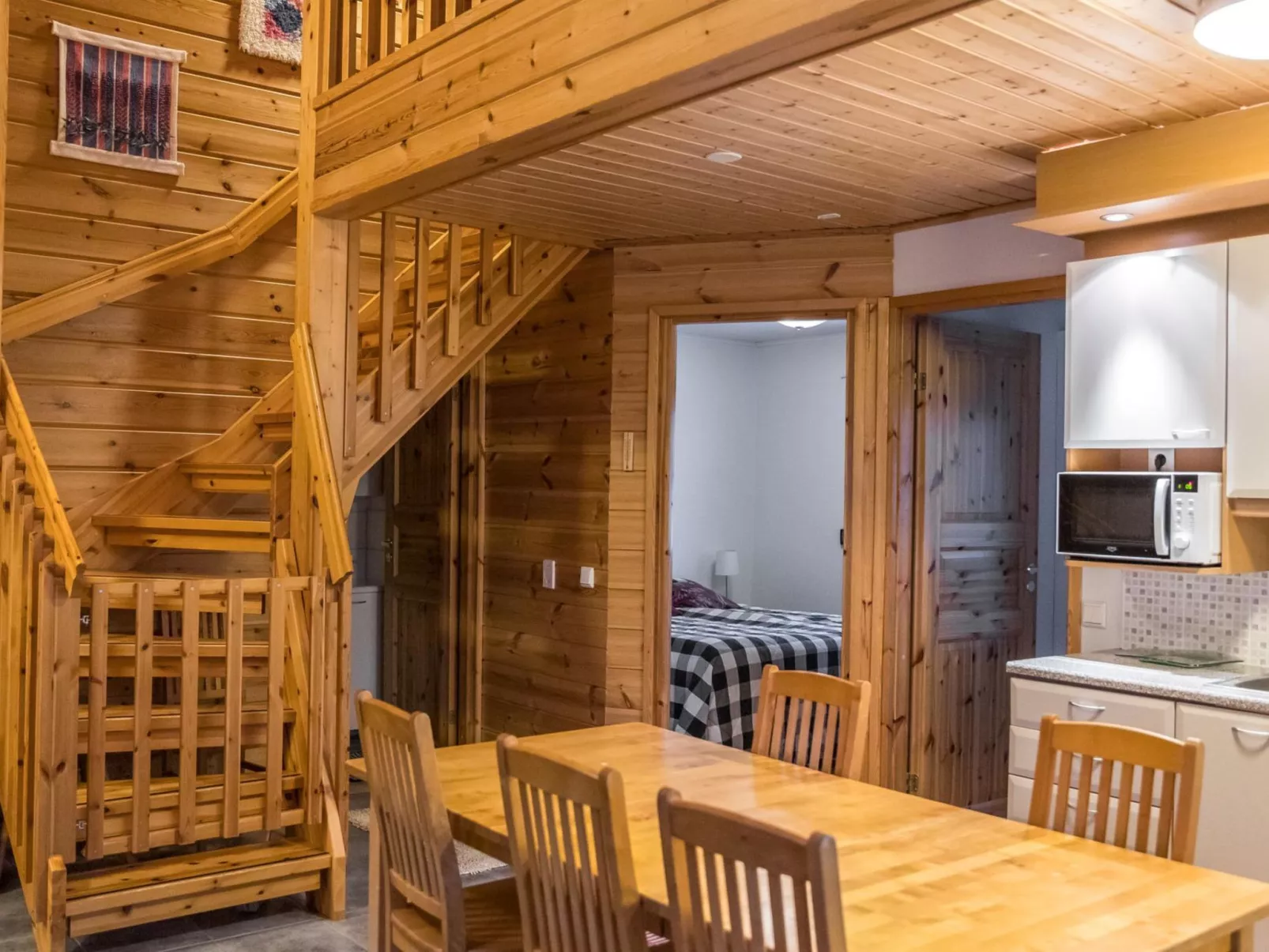 Jahtikaltio 3-Dedans