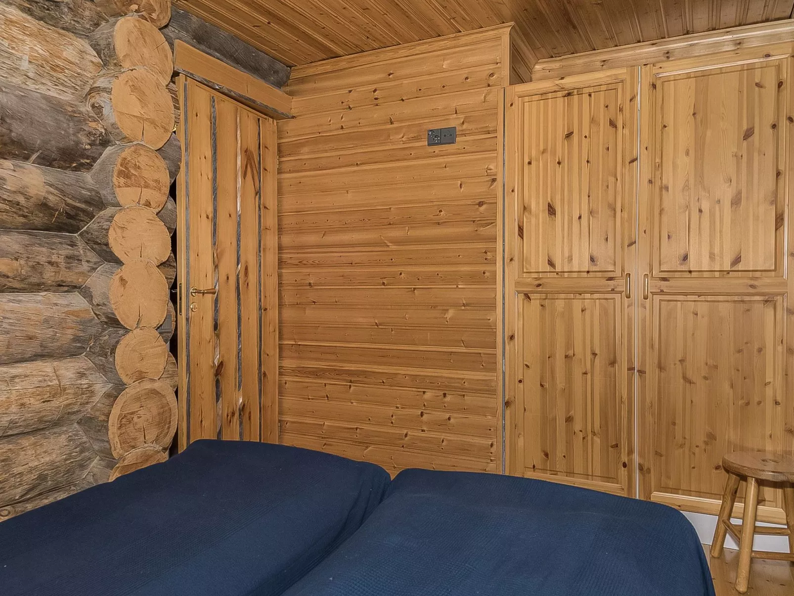 Ahmanportti 2-Inside