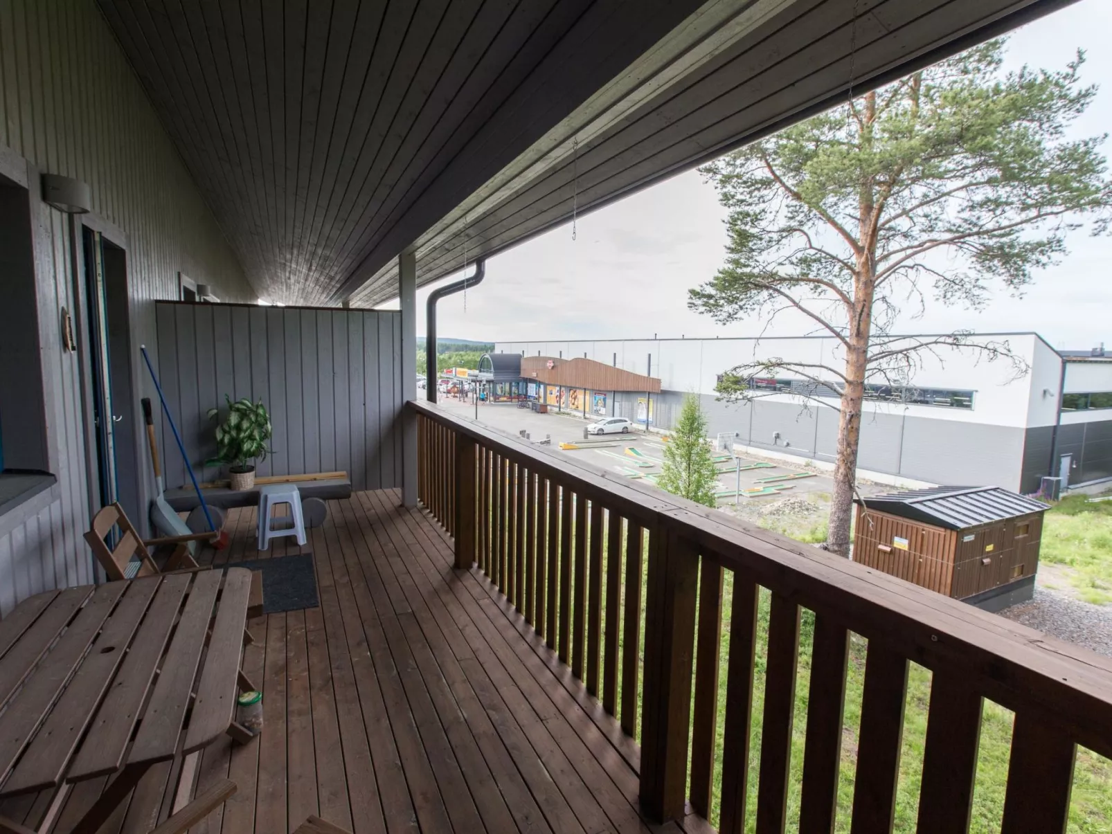 Hil-lak-ka 4-Drinnen