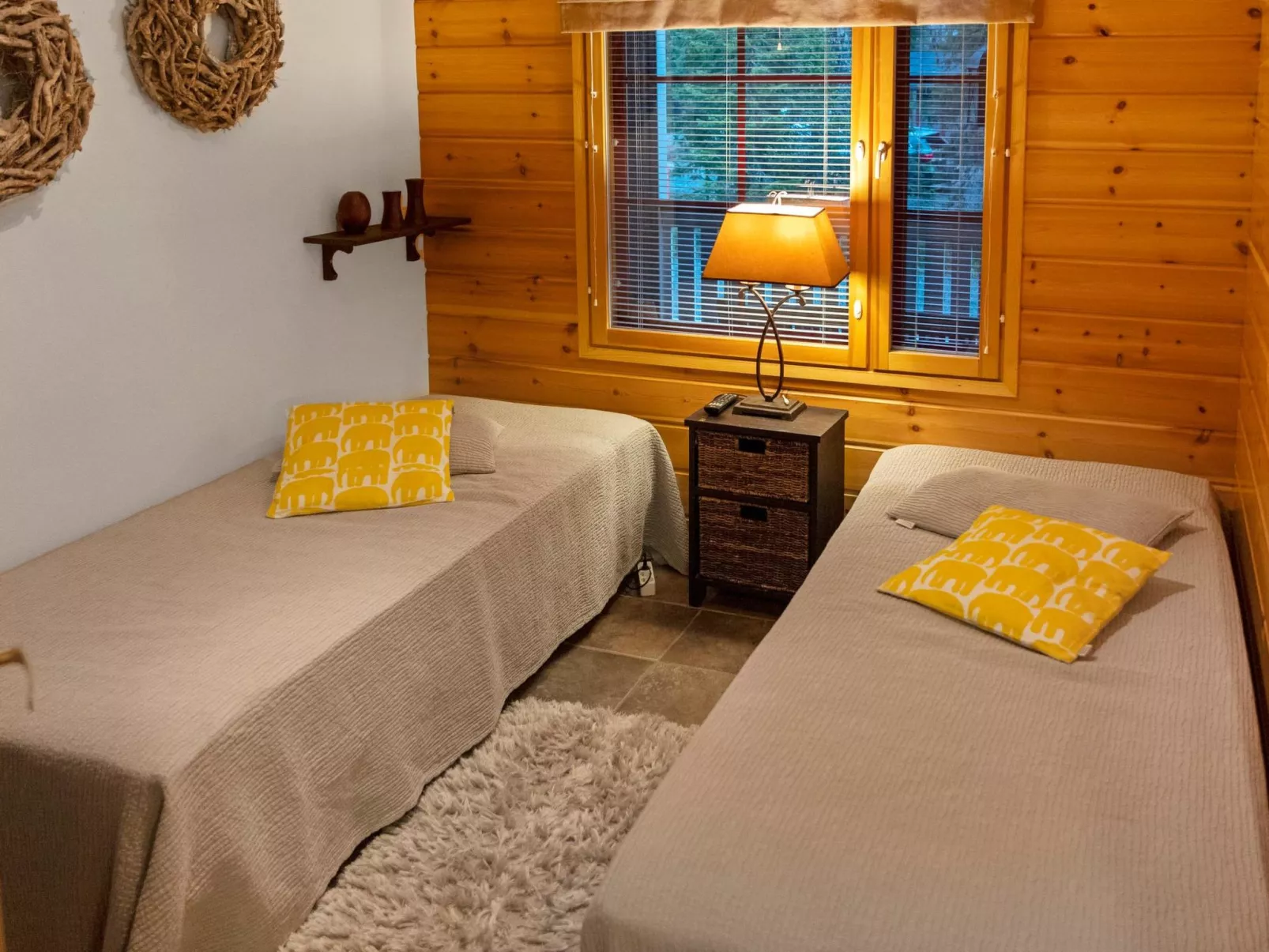 Lehtovilla a-Drinnen