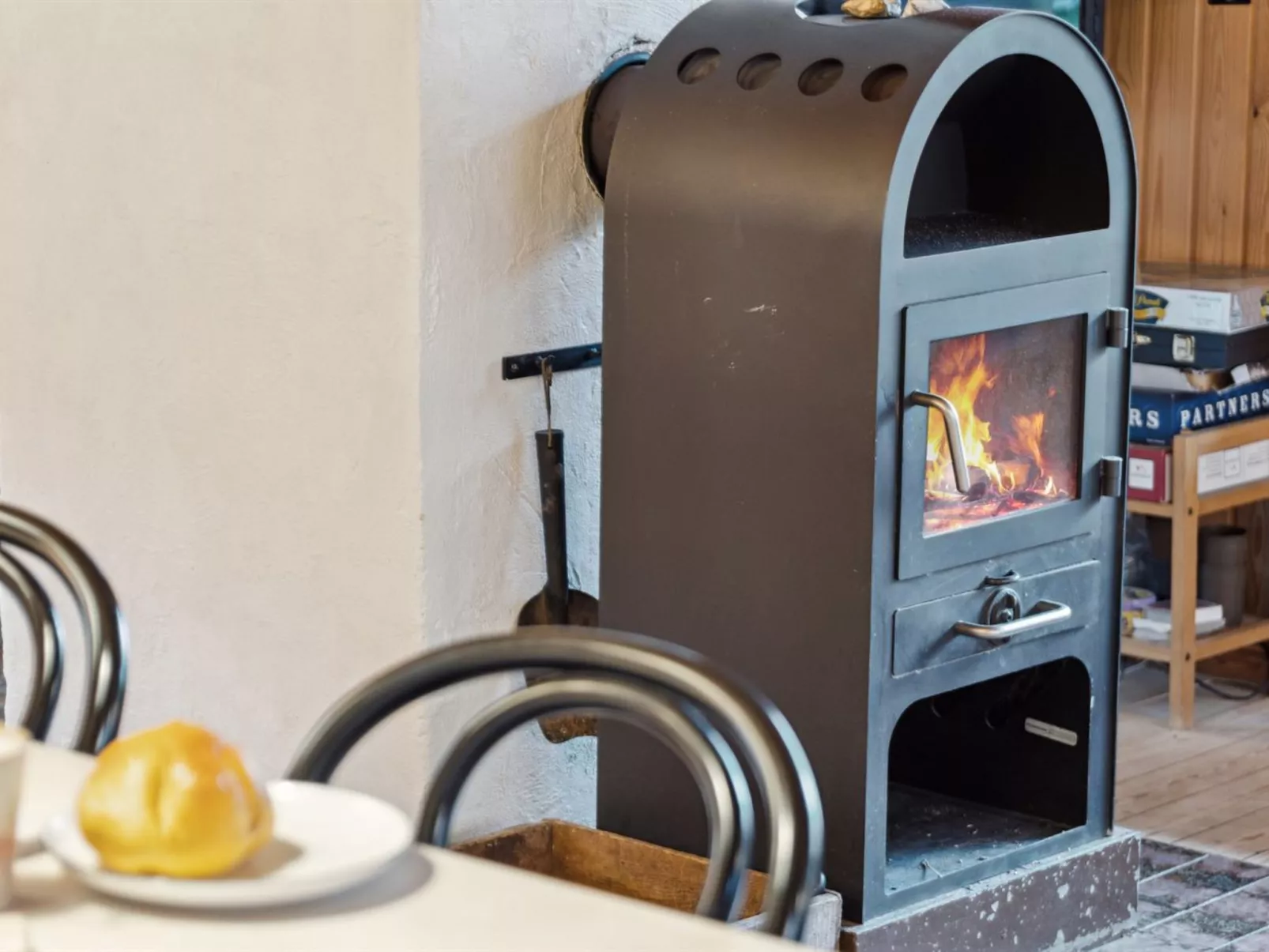 "Gunward" - 3km from the sea-Inside