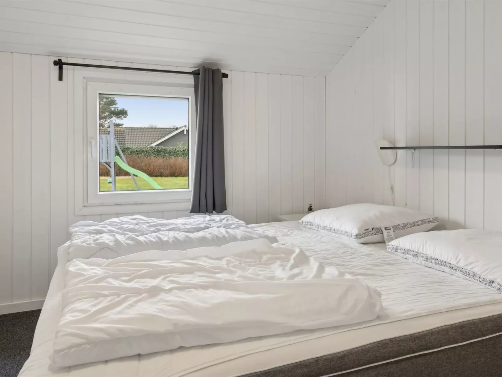 "Akira" - 250m from the sea-Inside