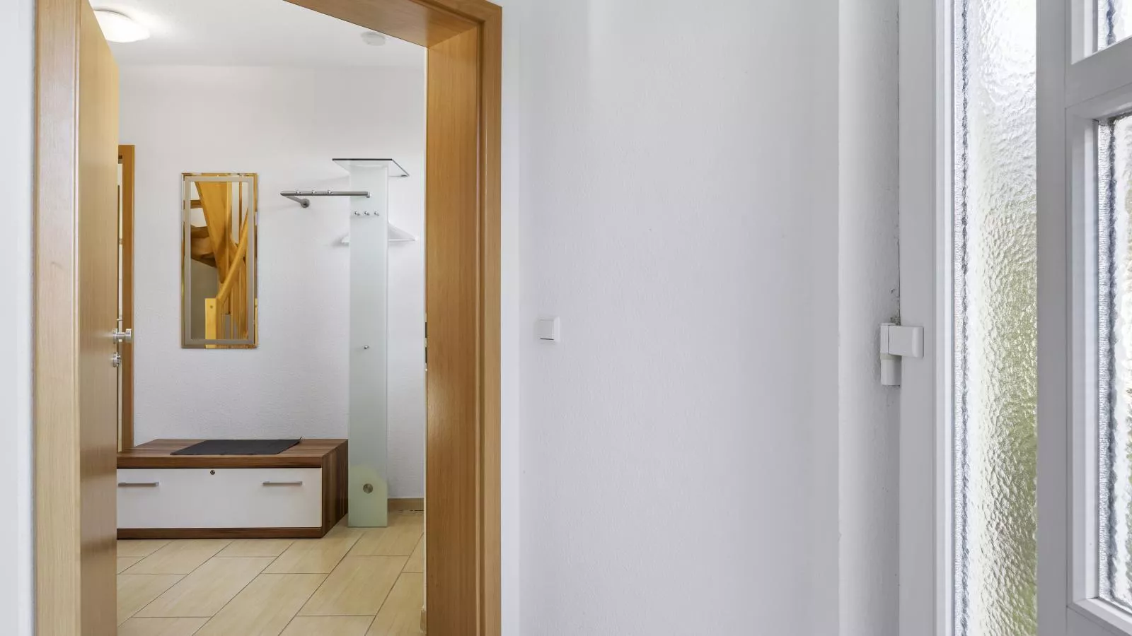 Stranddistel rechts-Empfangshalle