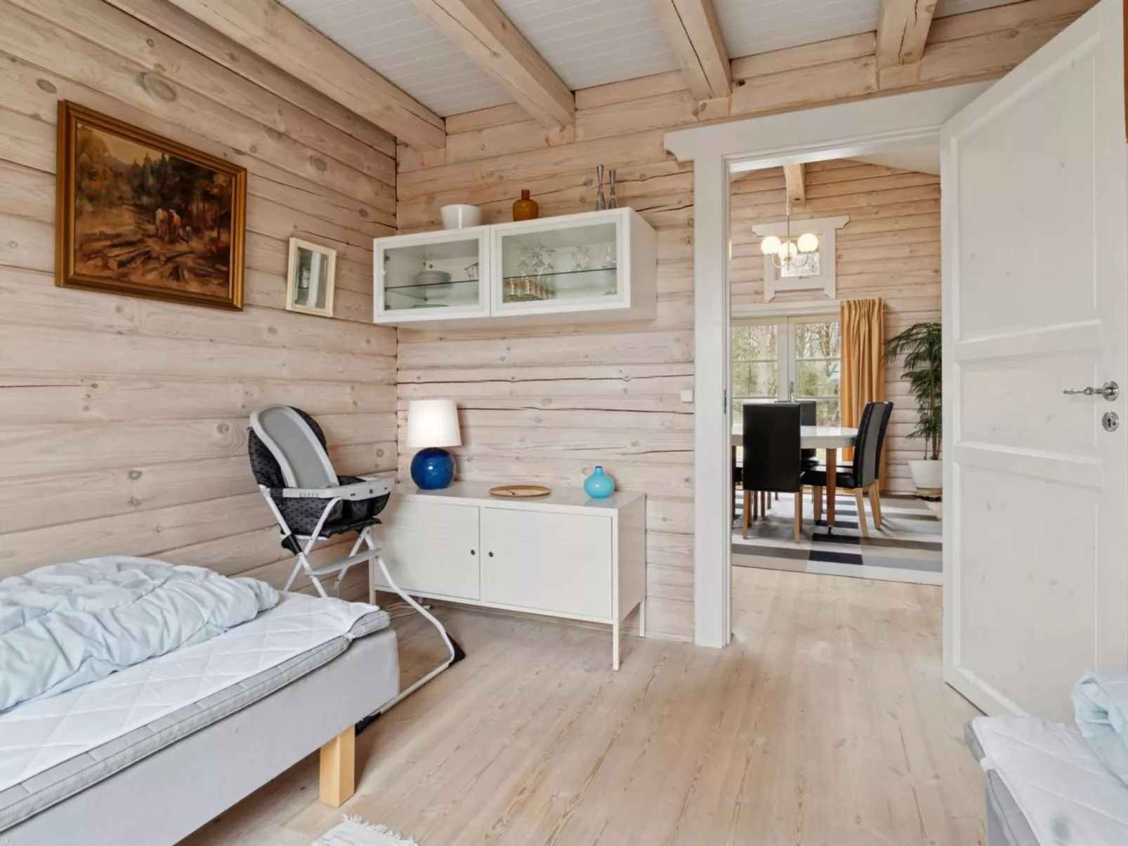 "Brynjolf" - 1km from the sea-Inside