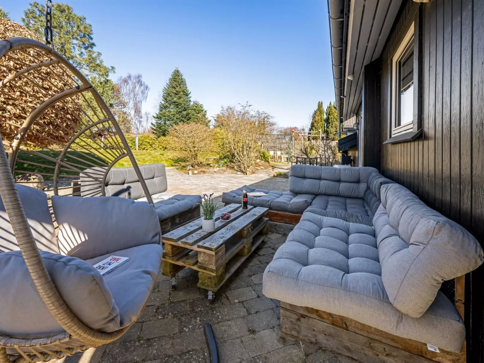 "Hughe" - 1.3km from the sea-Dehors