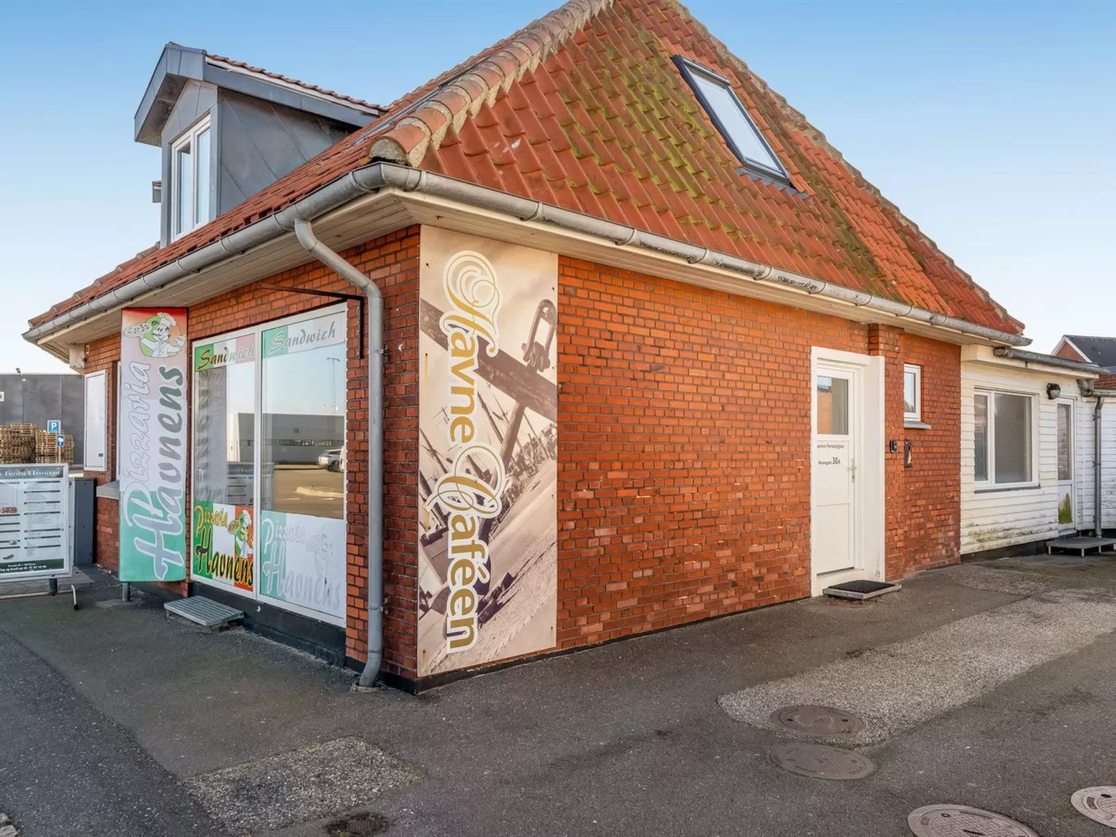 "Evamaria" - 150m to the fjord-Outside