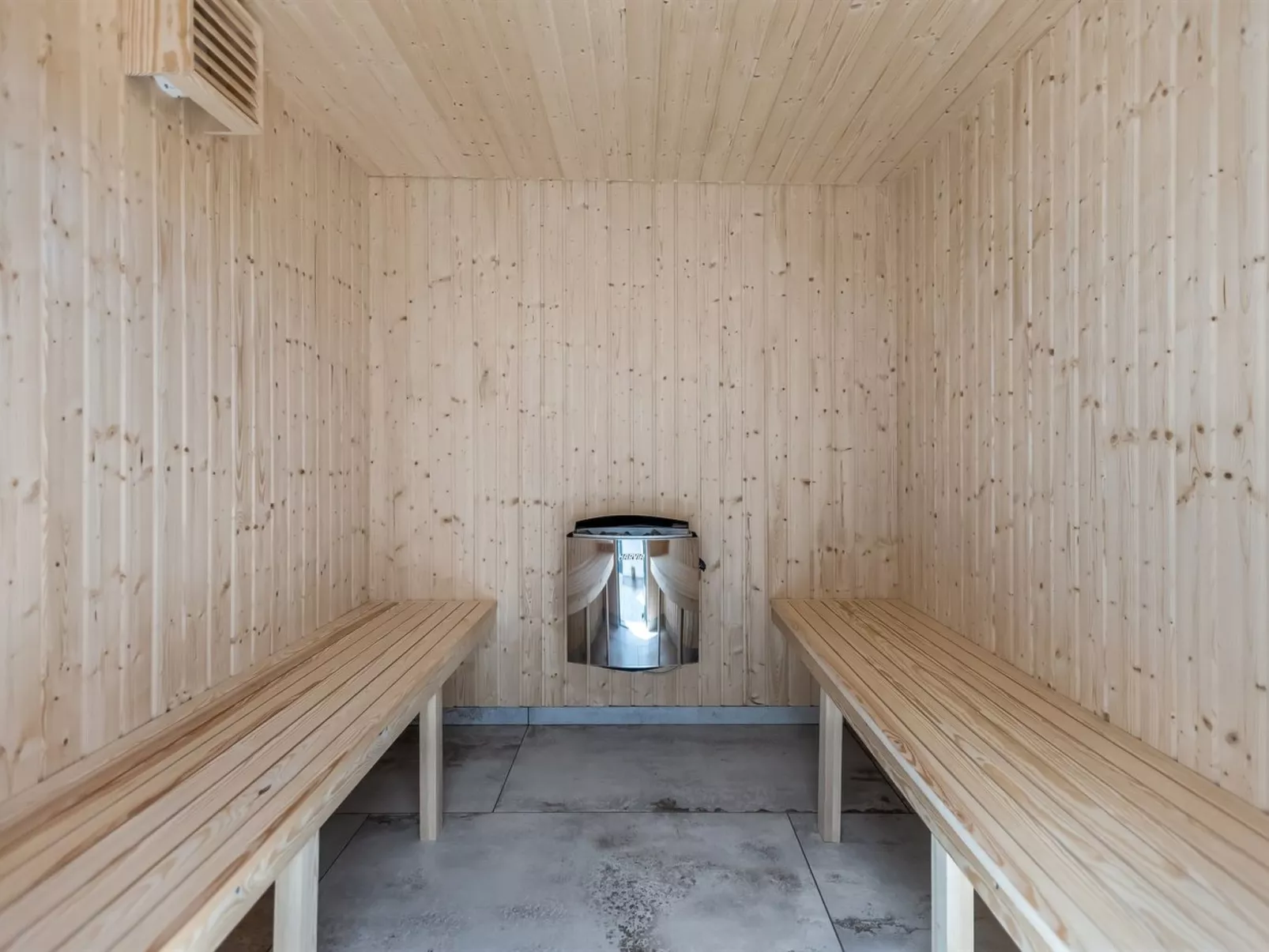 "Alvira" - 30km from the sea-Inside