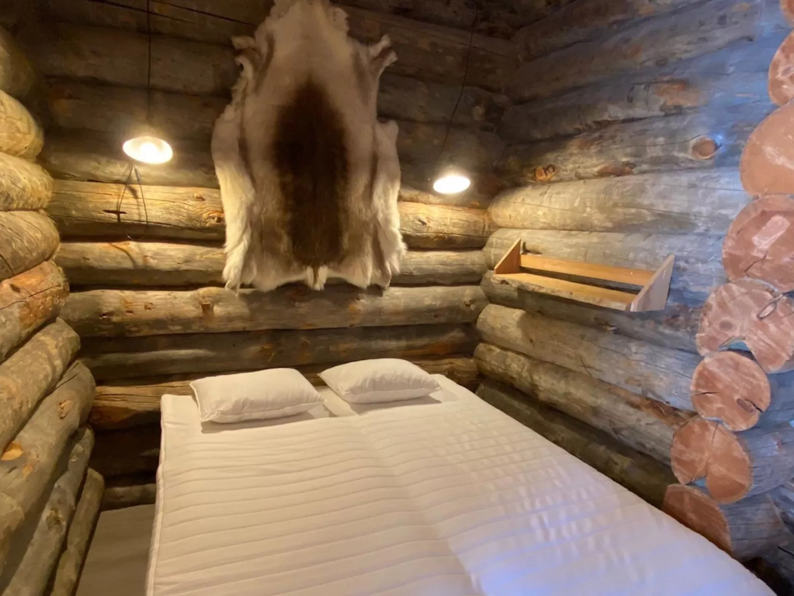 Sallanhelmi a2-Dedans