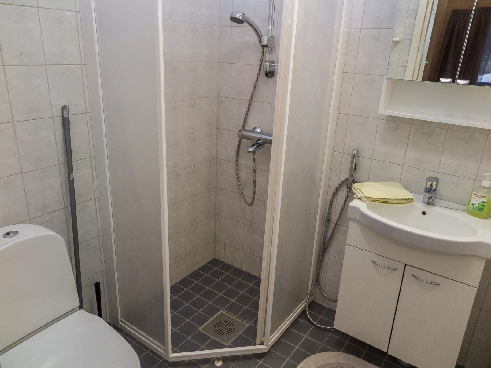 Karitahko a 2-Dedans