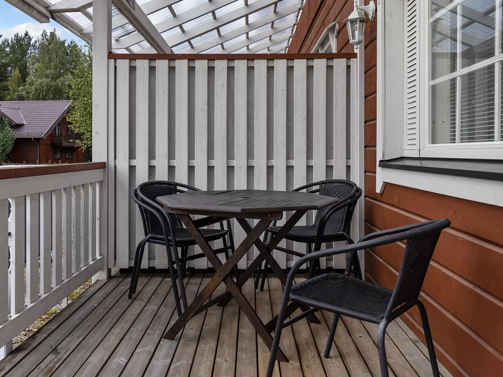 Karitahko a 3-Dedans