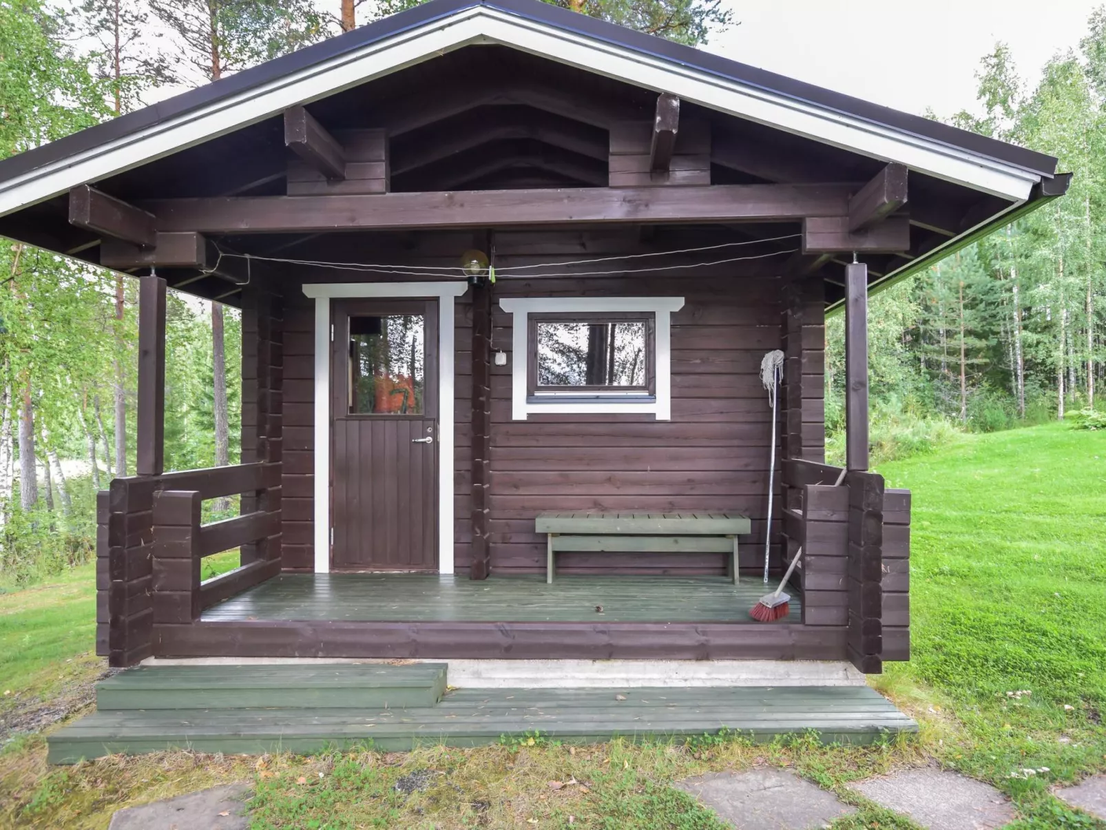 Sieralahden lomakylä, mökki 2-Dedans