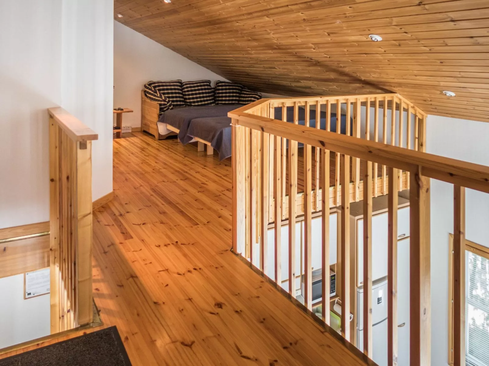 Latukatti 5 c-Drinnen