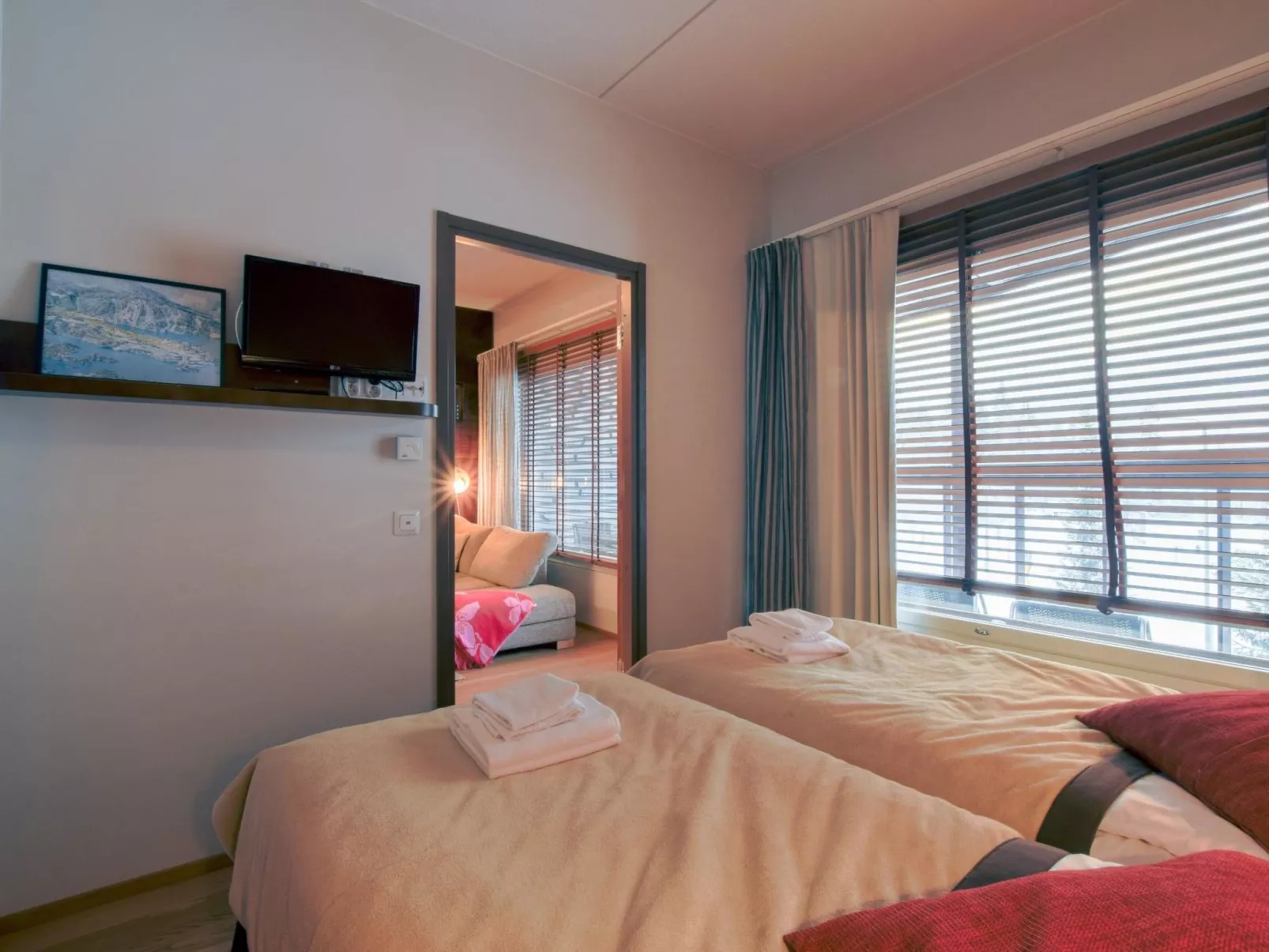 Tahko spa junior suite orange b6-Drinnen