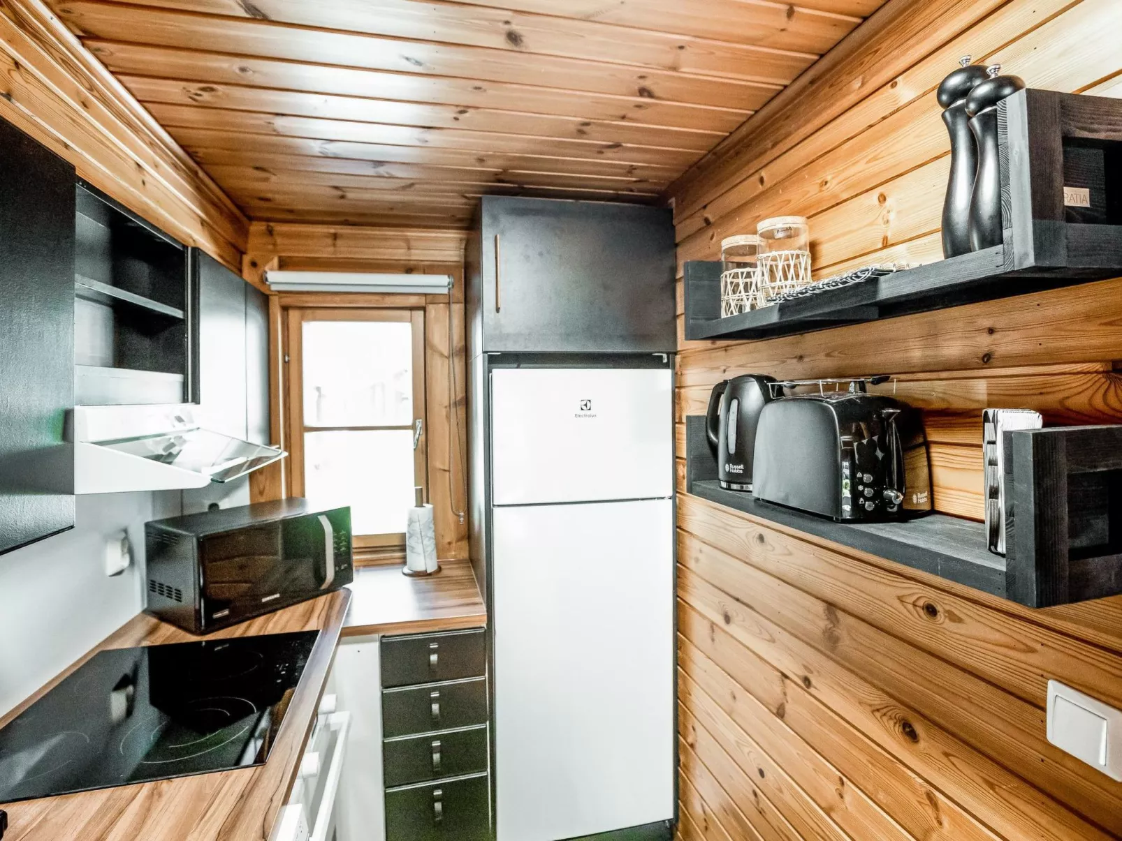 Kolin vernetti 3-Drinnen