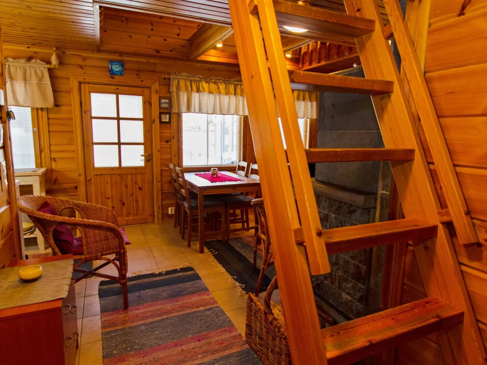 Karjalan heili 7-Drinnen