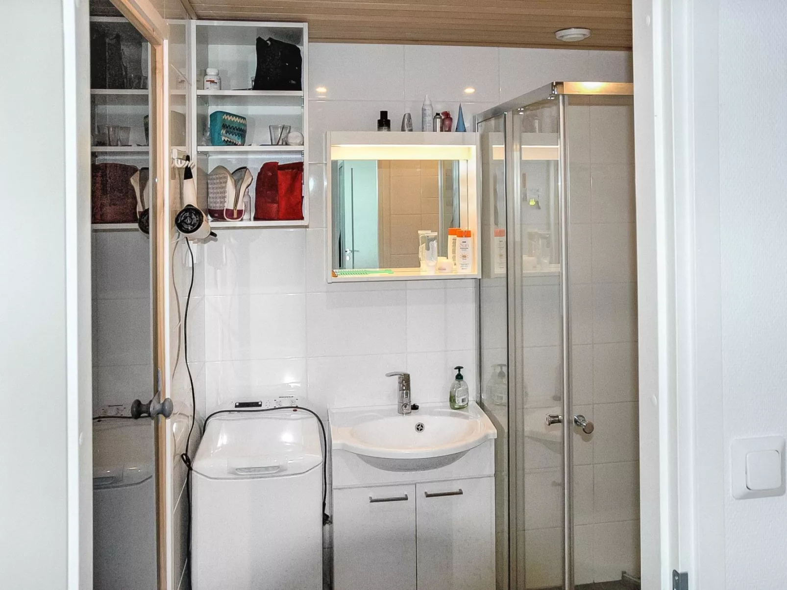 Maahisenrinne 3 e 19-Drinnen