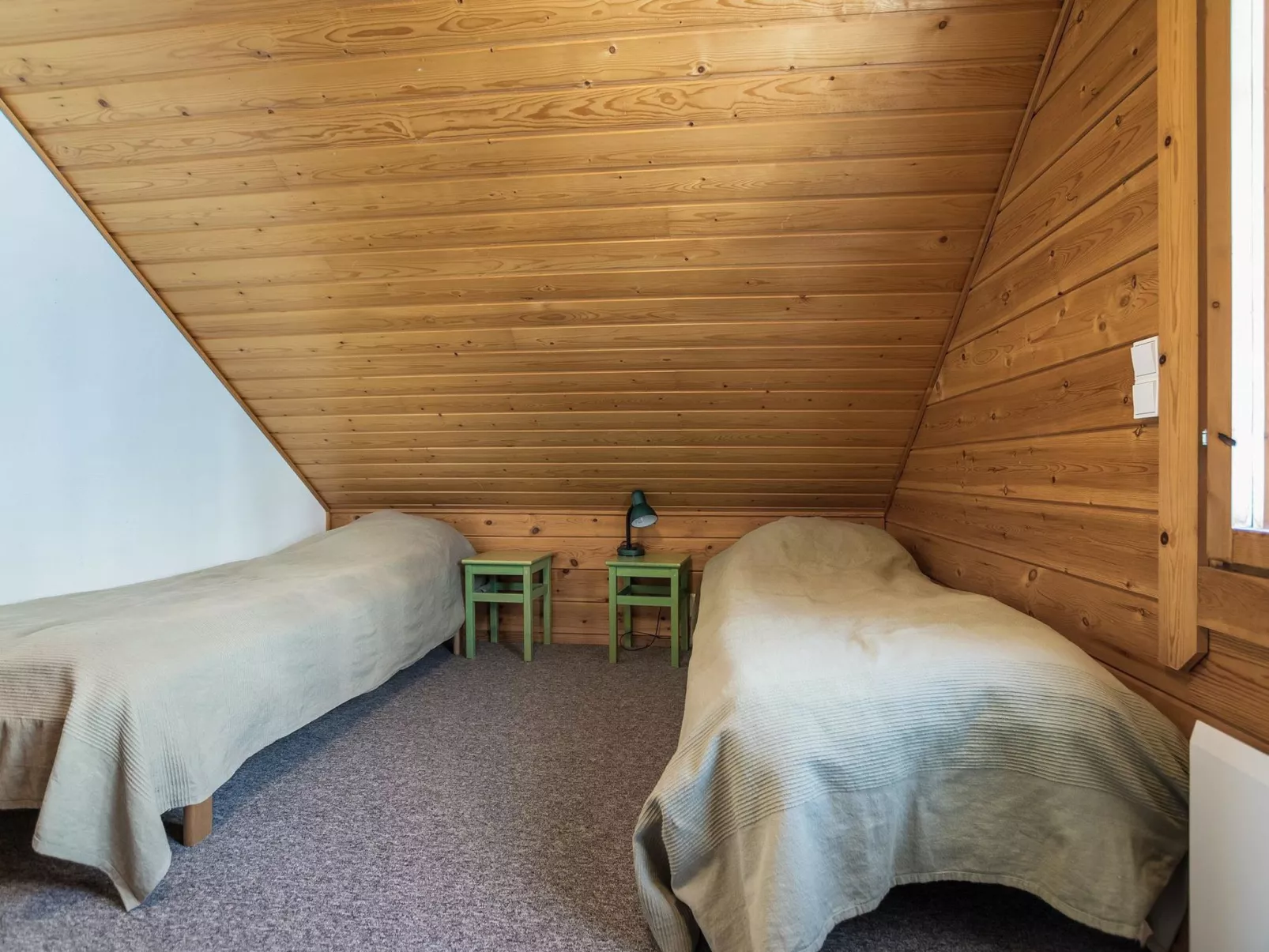 Aurinkoalppi 12a paritalon yläkerta-Dedans