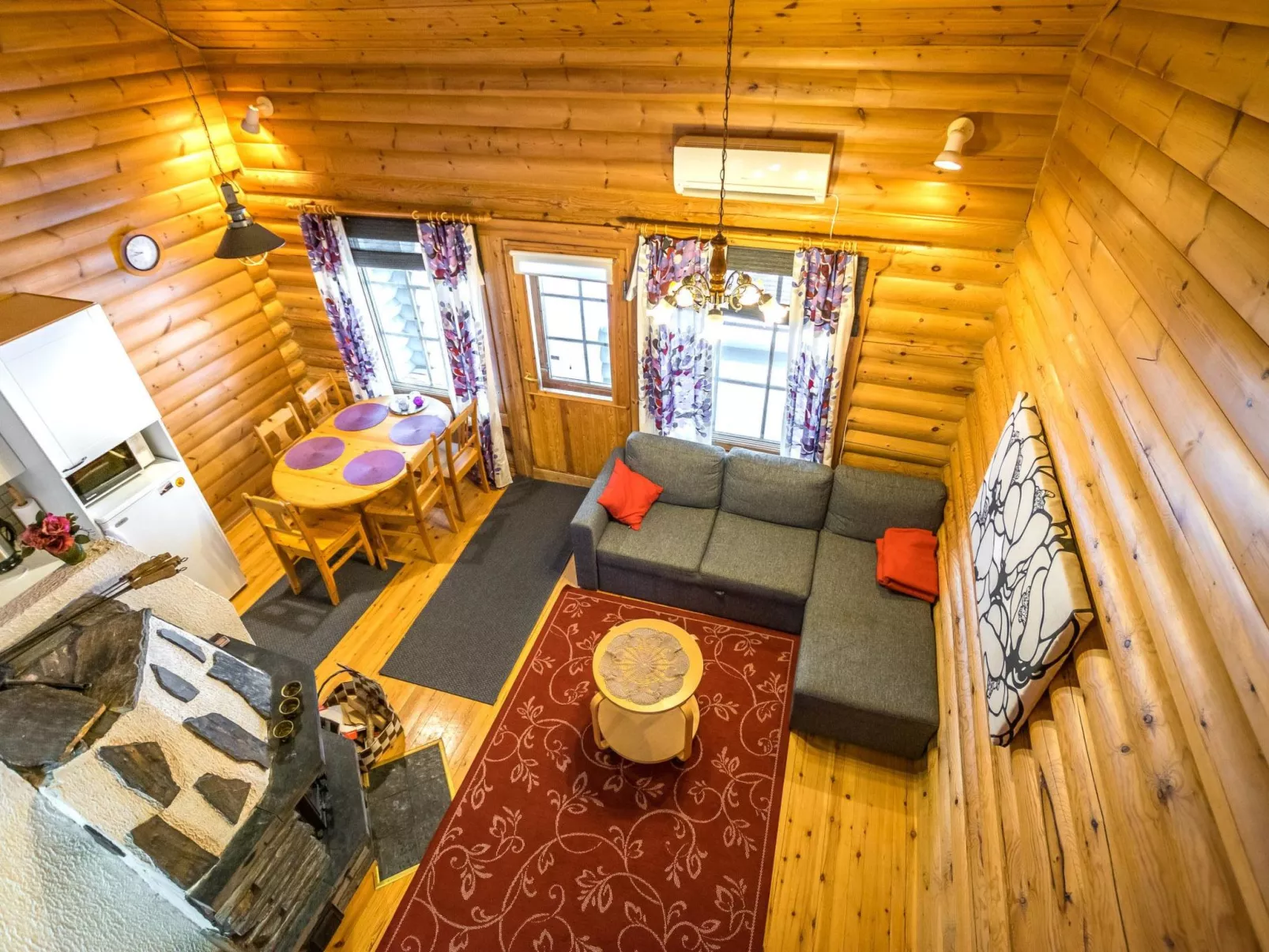 Ukkohovi 4 paritalo-Dedans