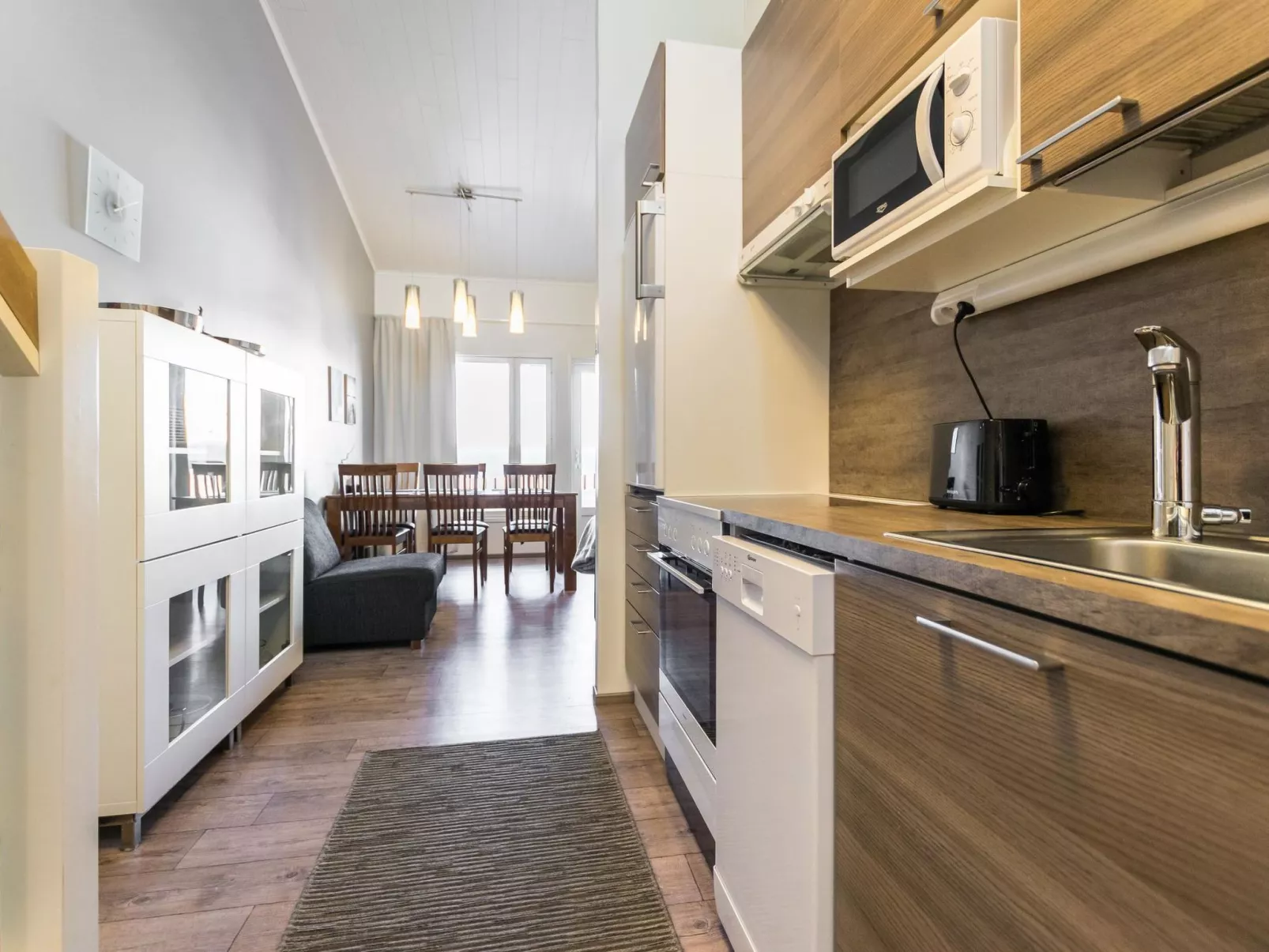 Skivillas 61 ukkohalla (b8)-Dedans