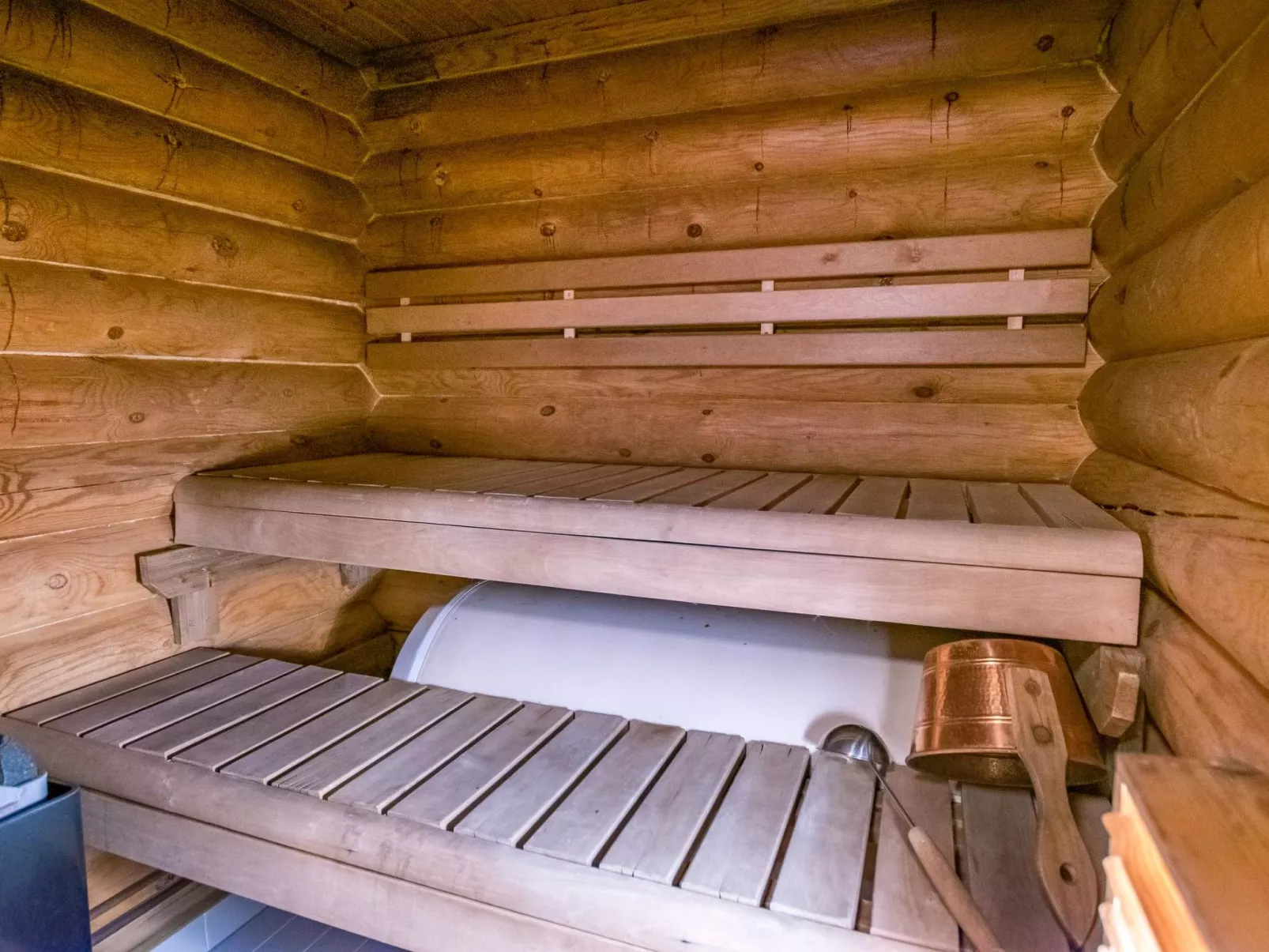 Kultapaljakka 3-Drinnen