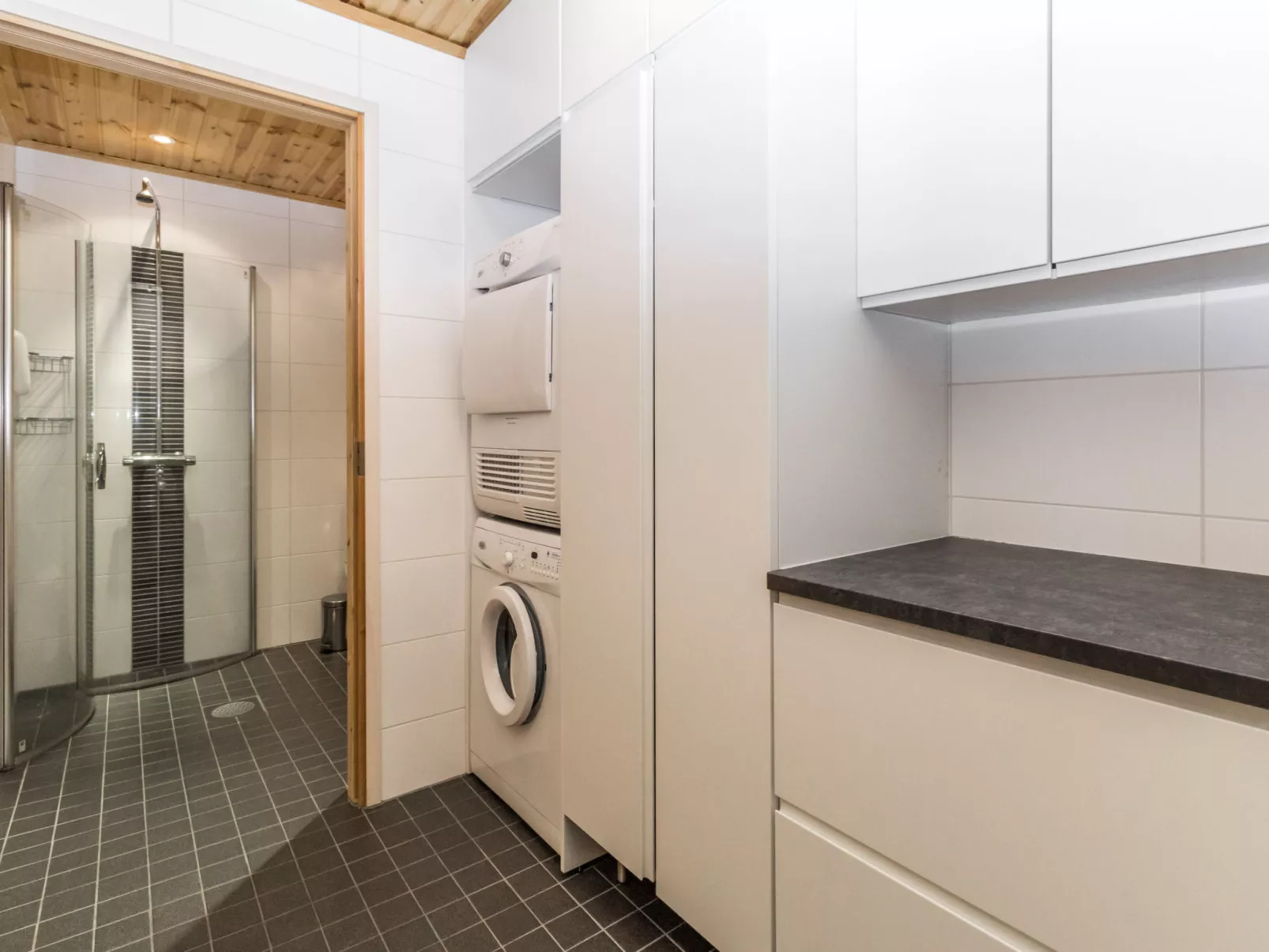 Sallan saaga-Drinnen