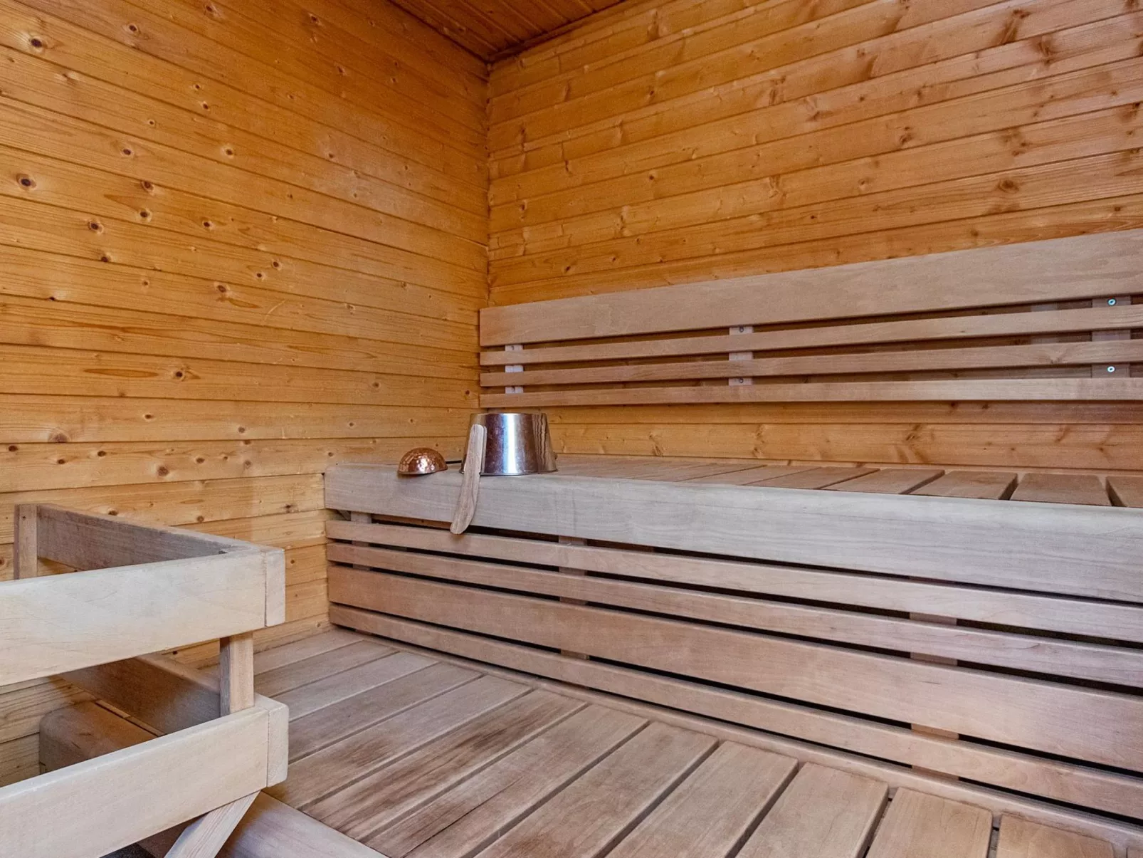 Hirvasaho a 2-Dedans