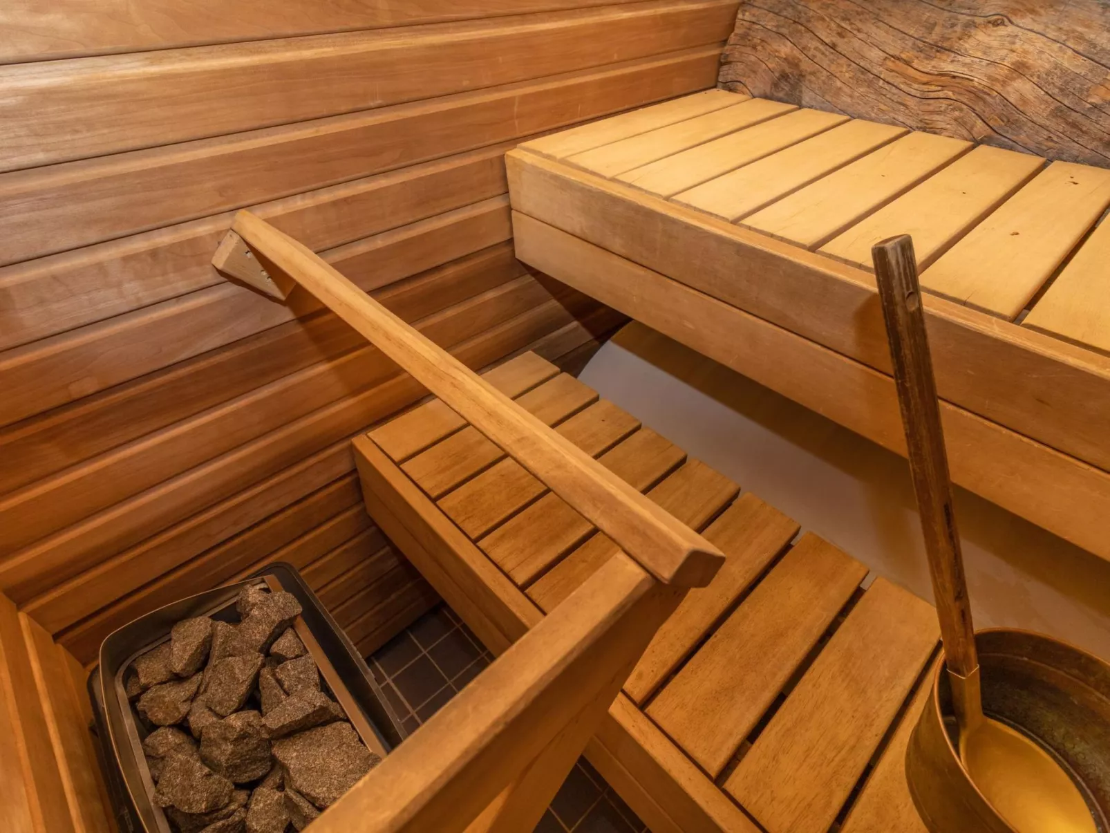 Aurinko-ruka c6-Dedans