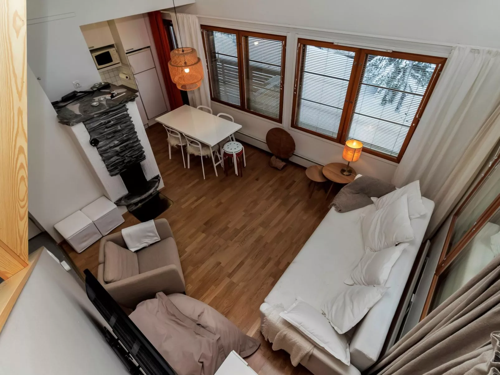 Kesä-iikka 4-Inside