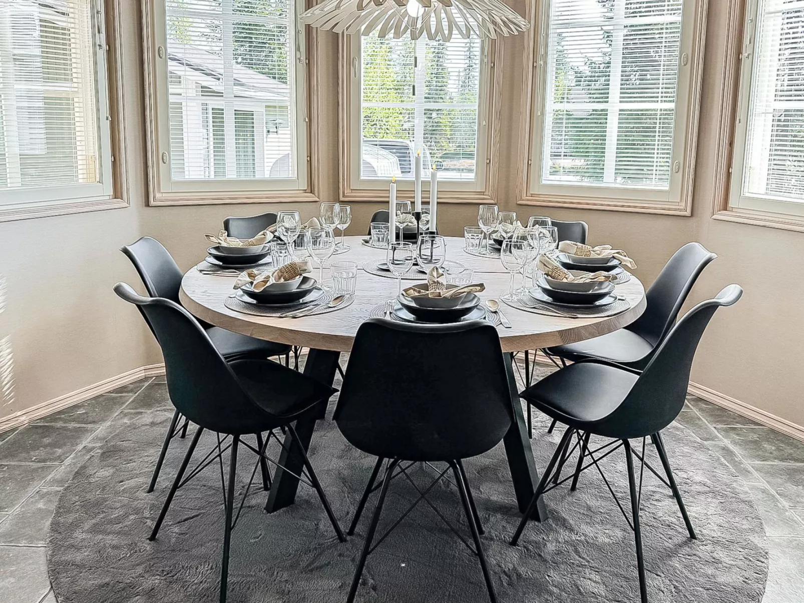 Villa taikavuosseli-Inside