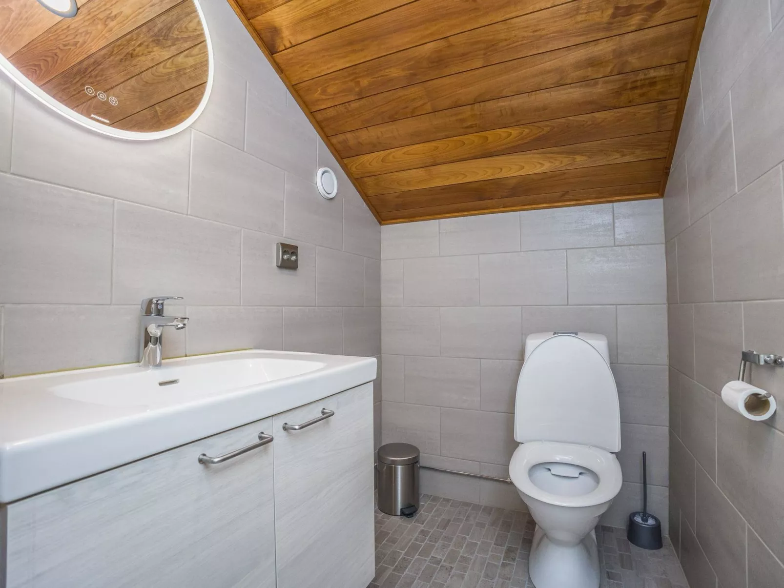 Levin hetki a-Drinnen