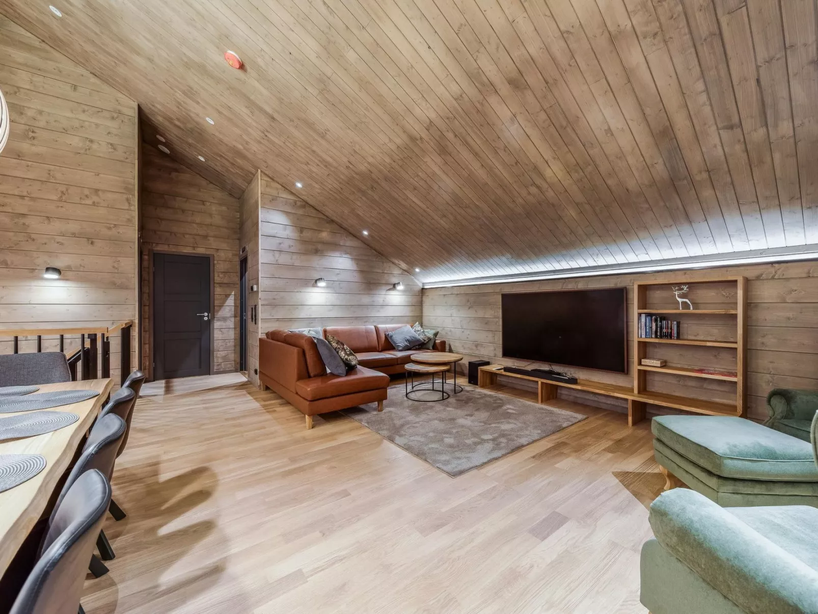 Levi star west b-Drinnen