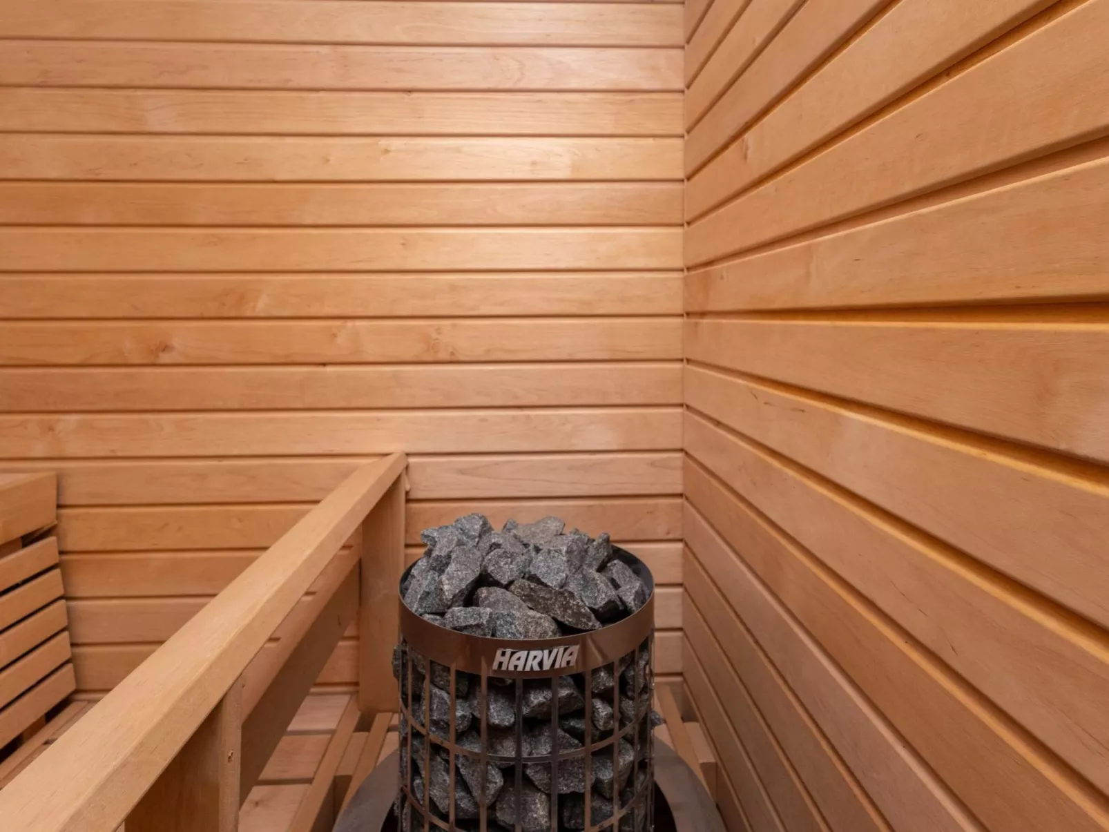 Velhotar 1 a 1-Inside