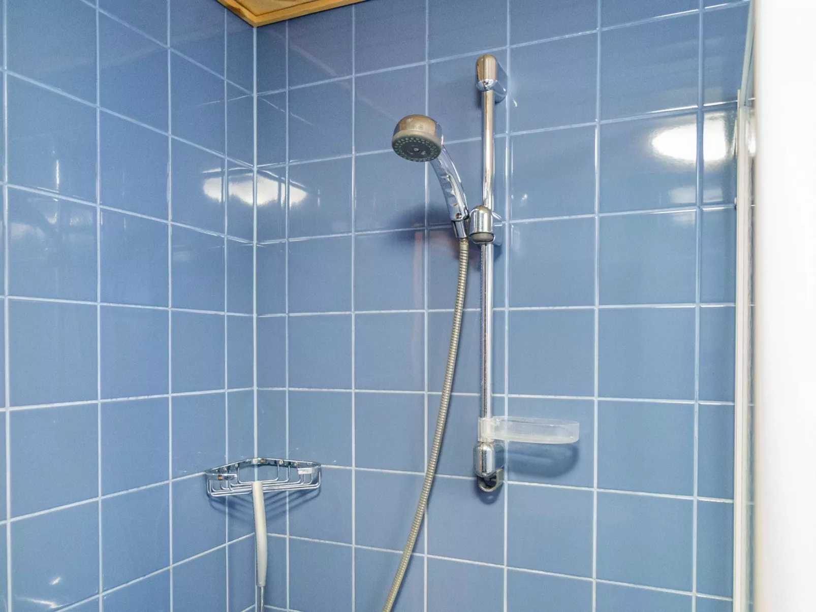 Point vale 4 as 3-Dedans