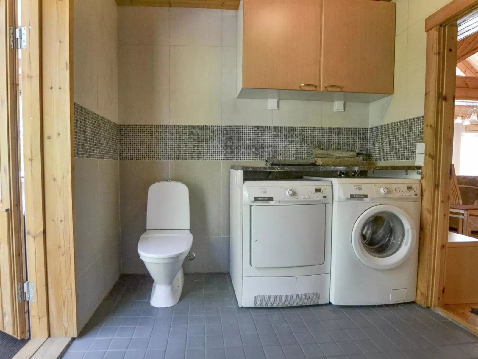 Kannelpirtti 2-Dedans