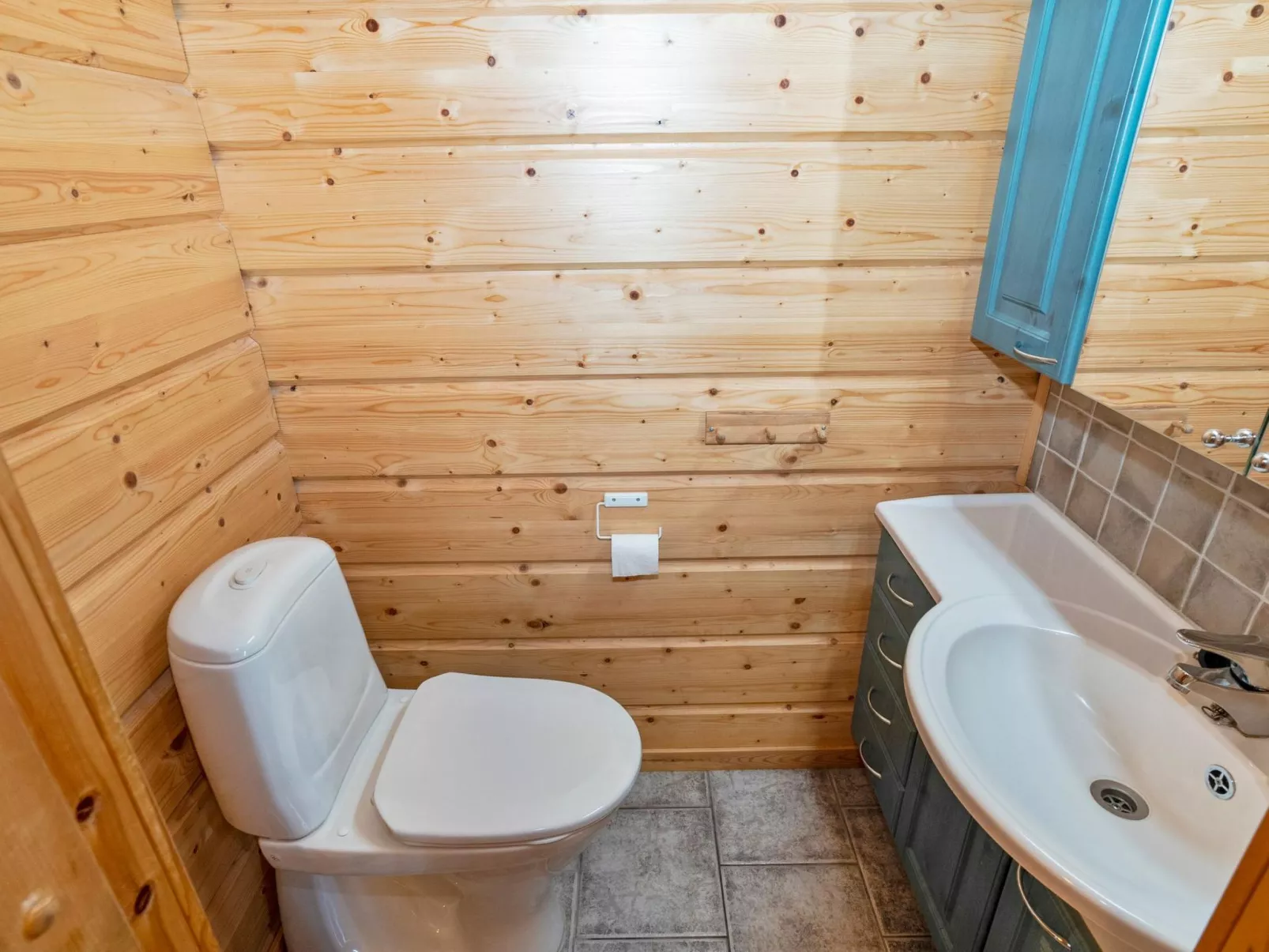 Kinostupa 1a (2)-Inside