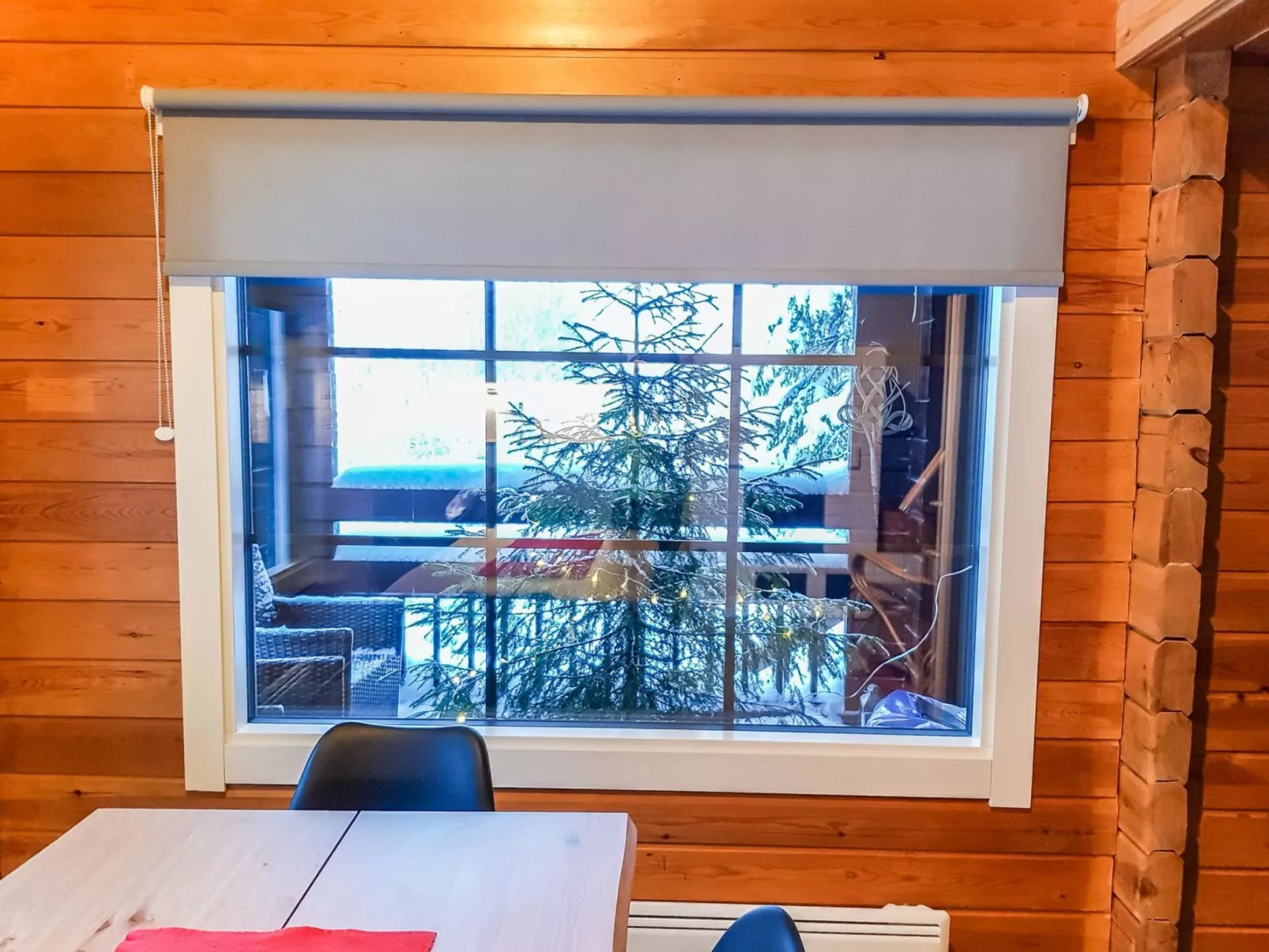 Lomamaja rukaranta-Dedans