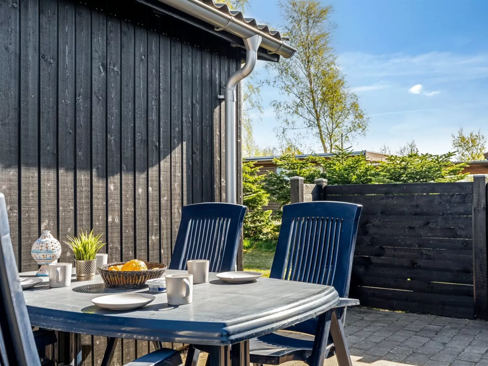 "Yaris" -  from the sea-Draußen