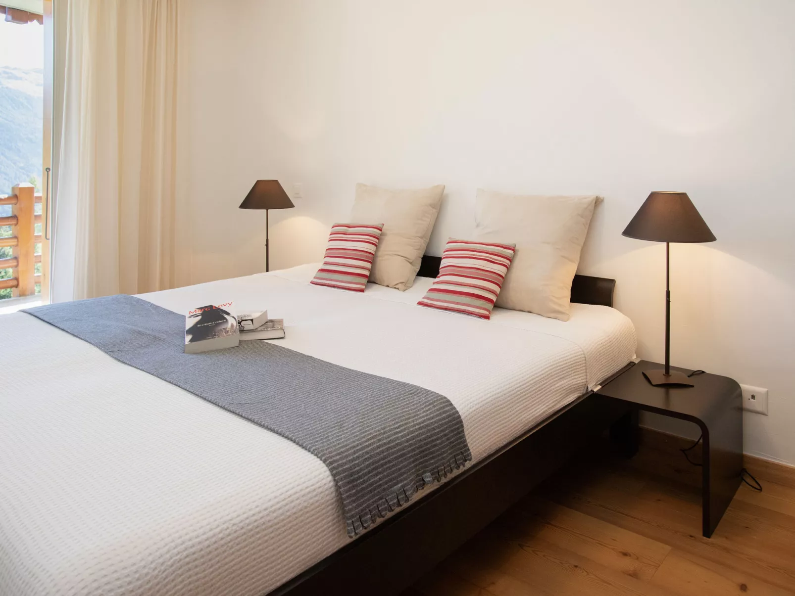 Les Combins 30-Inside