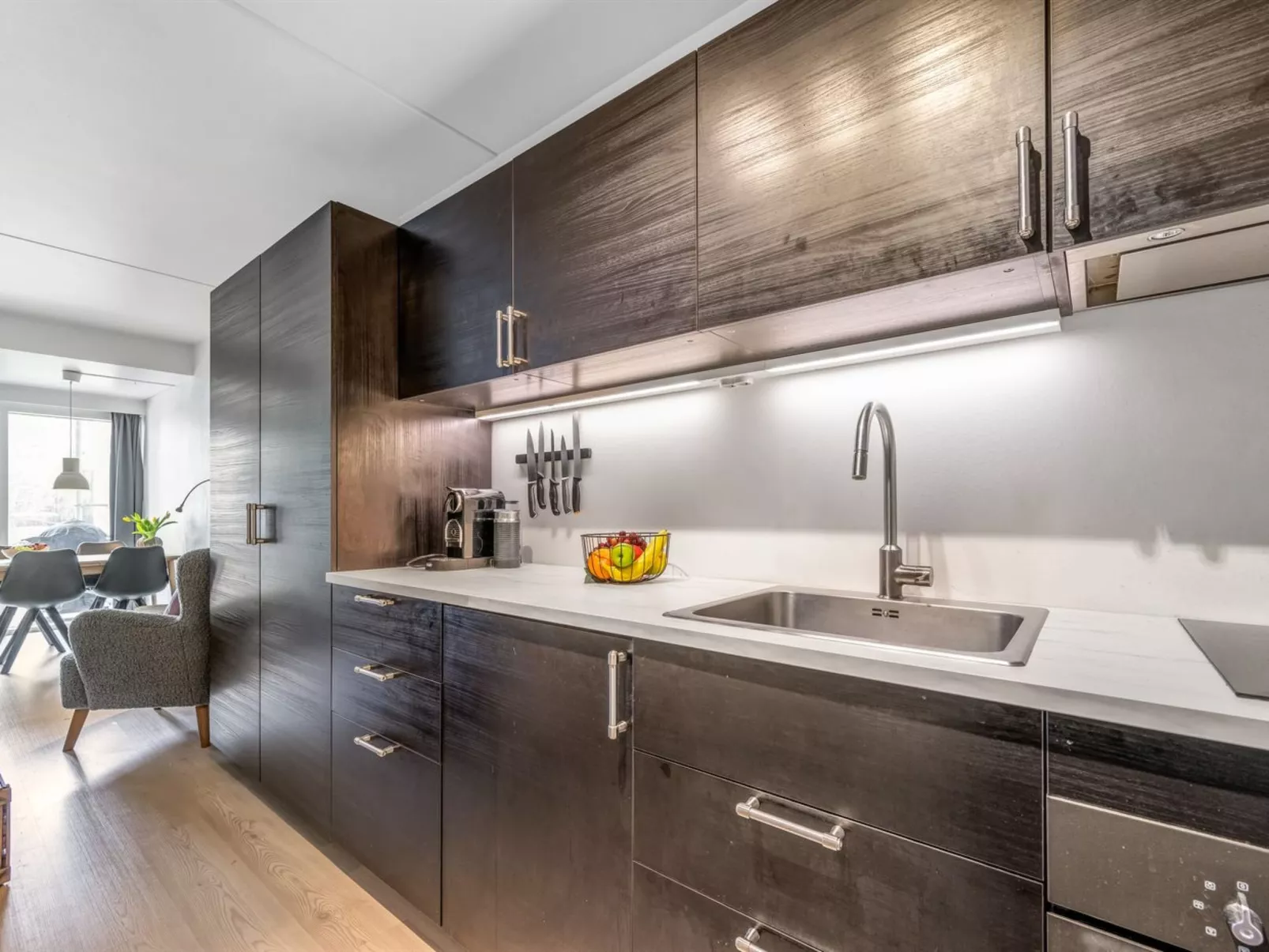 "Epiphania" - 130m from the sea-Inside