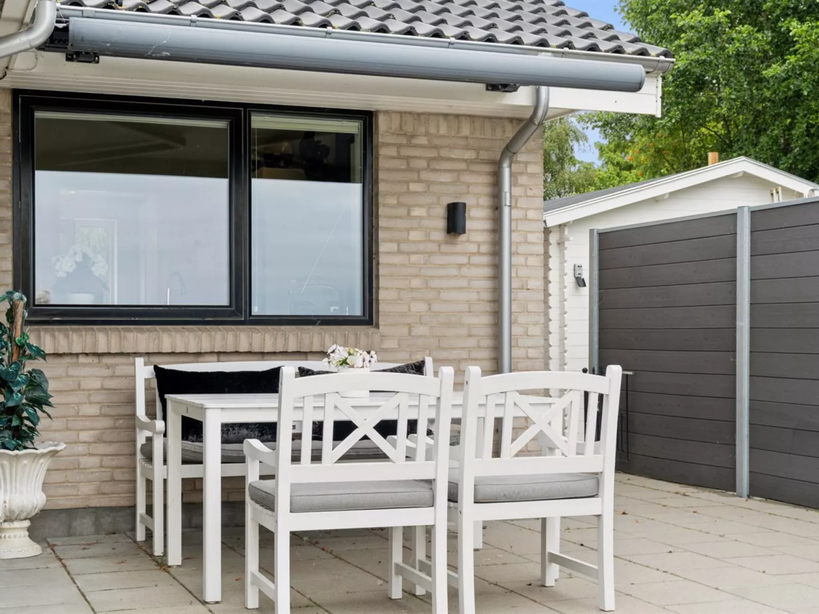 "Thyra" - 50m to the fjord-Draußen