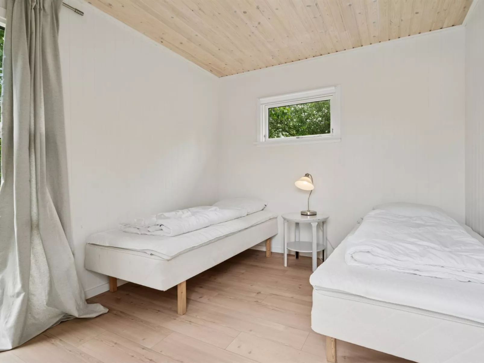 "Esme" - 225m to the fjord-Inside