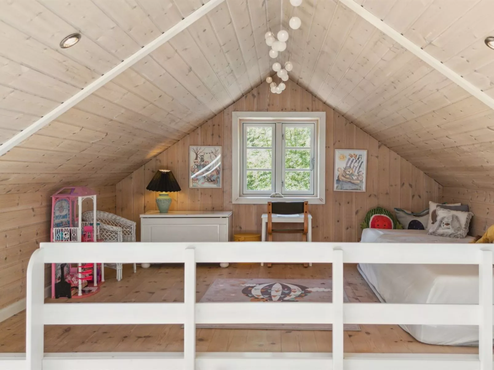 "Veljan" - 1.2km from the sea-Drinnen