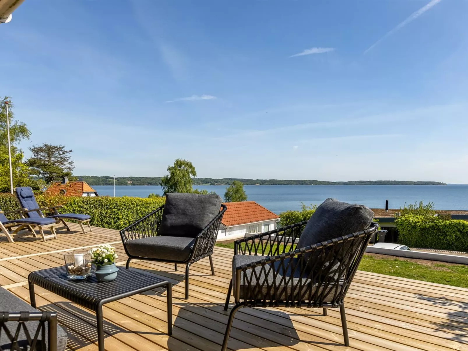 "Tobias" - 45m to the fjord-Draußen