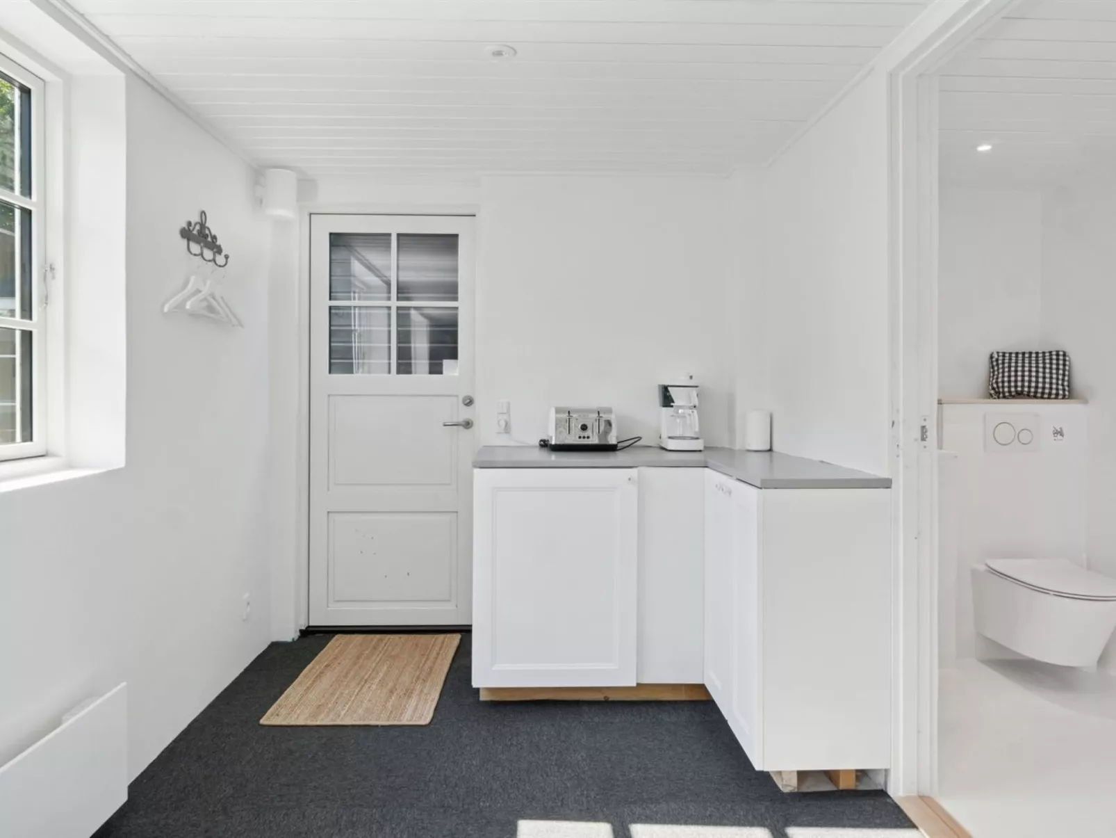 "Thrym" - 2.5km from the sea-Inside