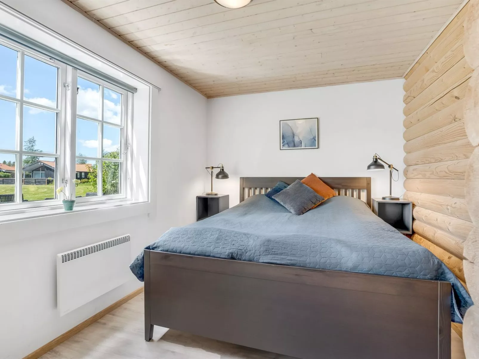 "Edzard" - 900m from the sea-Inside