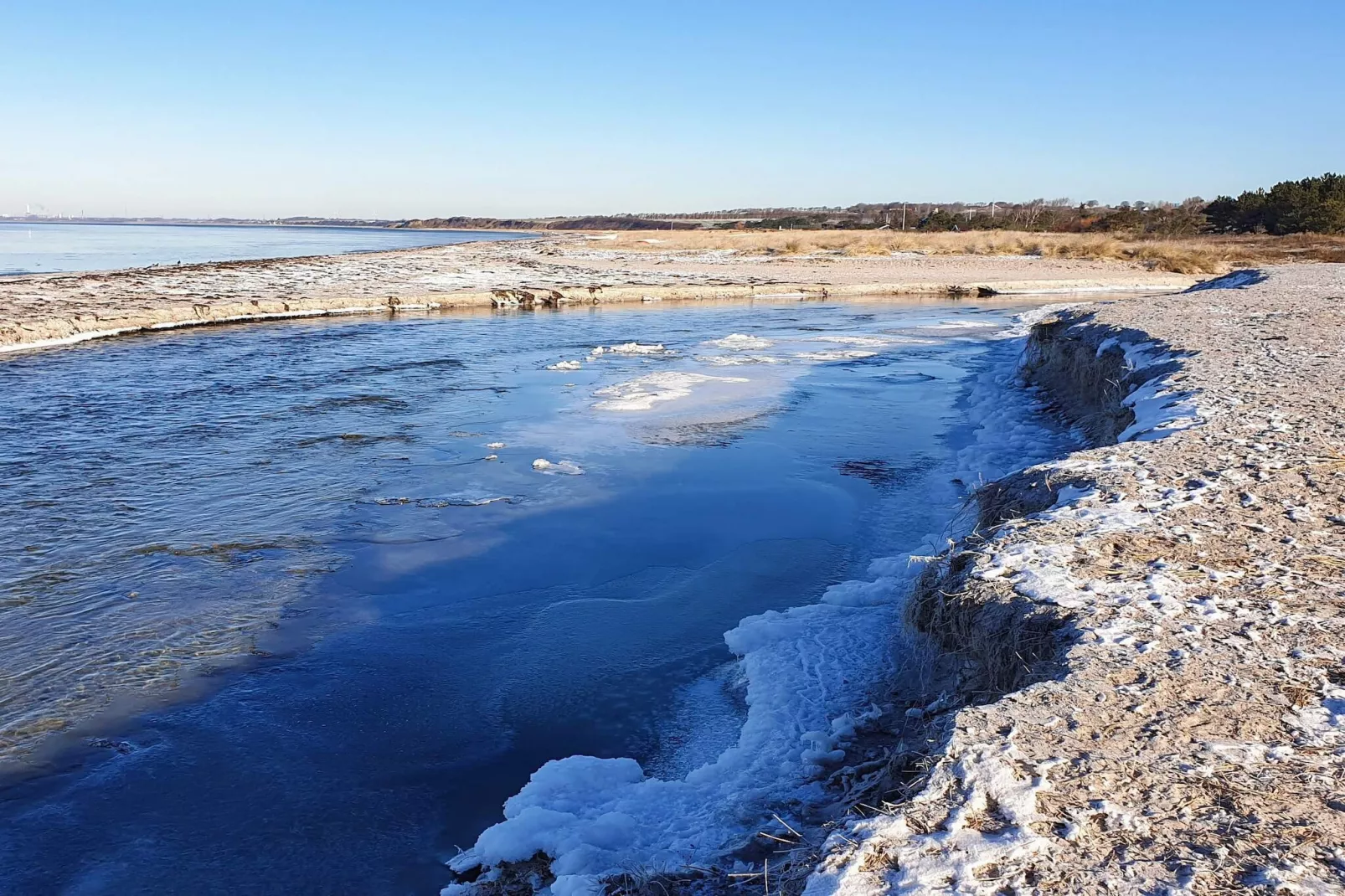 4 star holiday home in-Water view