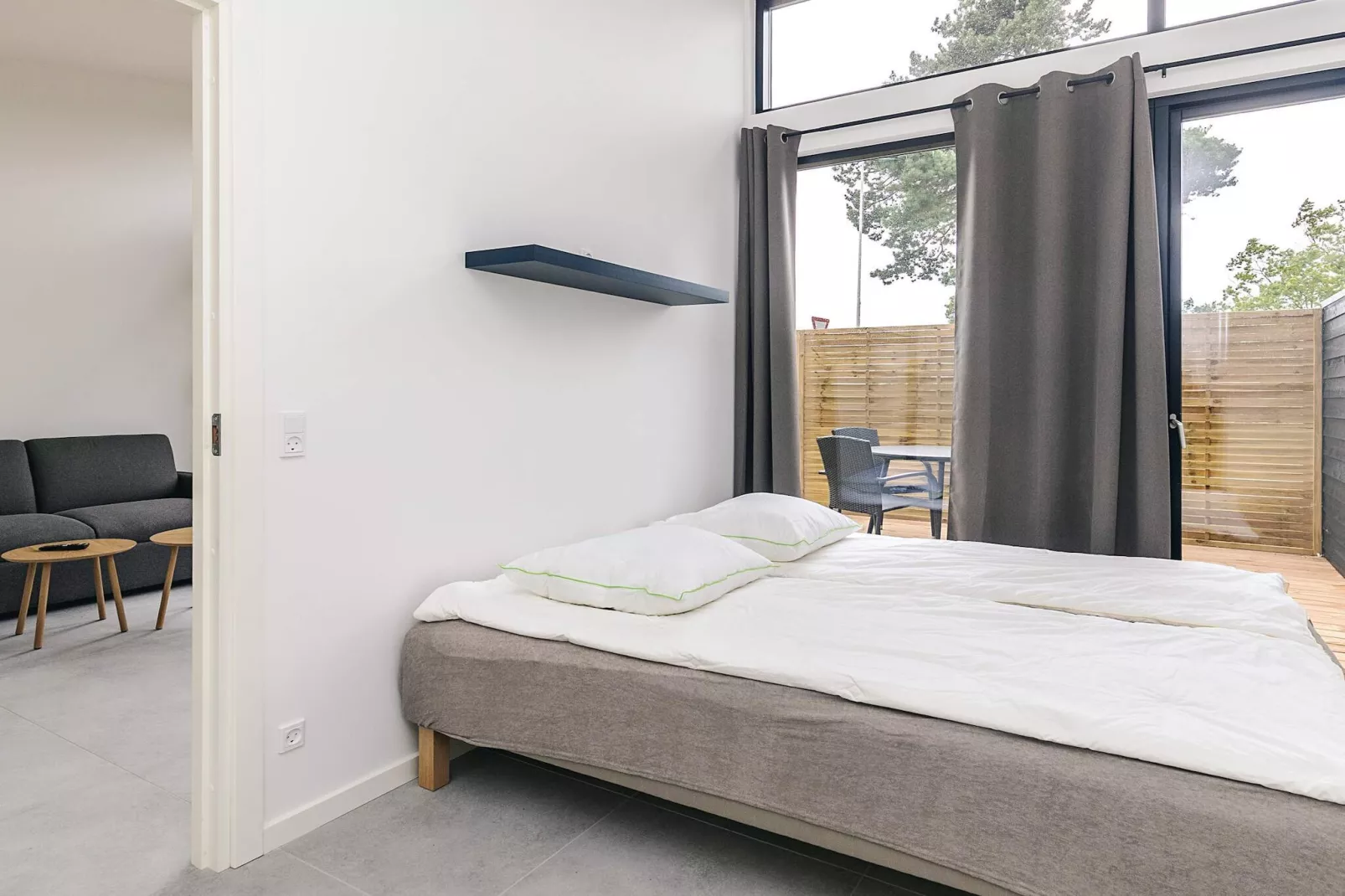 3 room,2 bath,Premium-Indoor